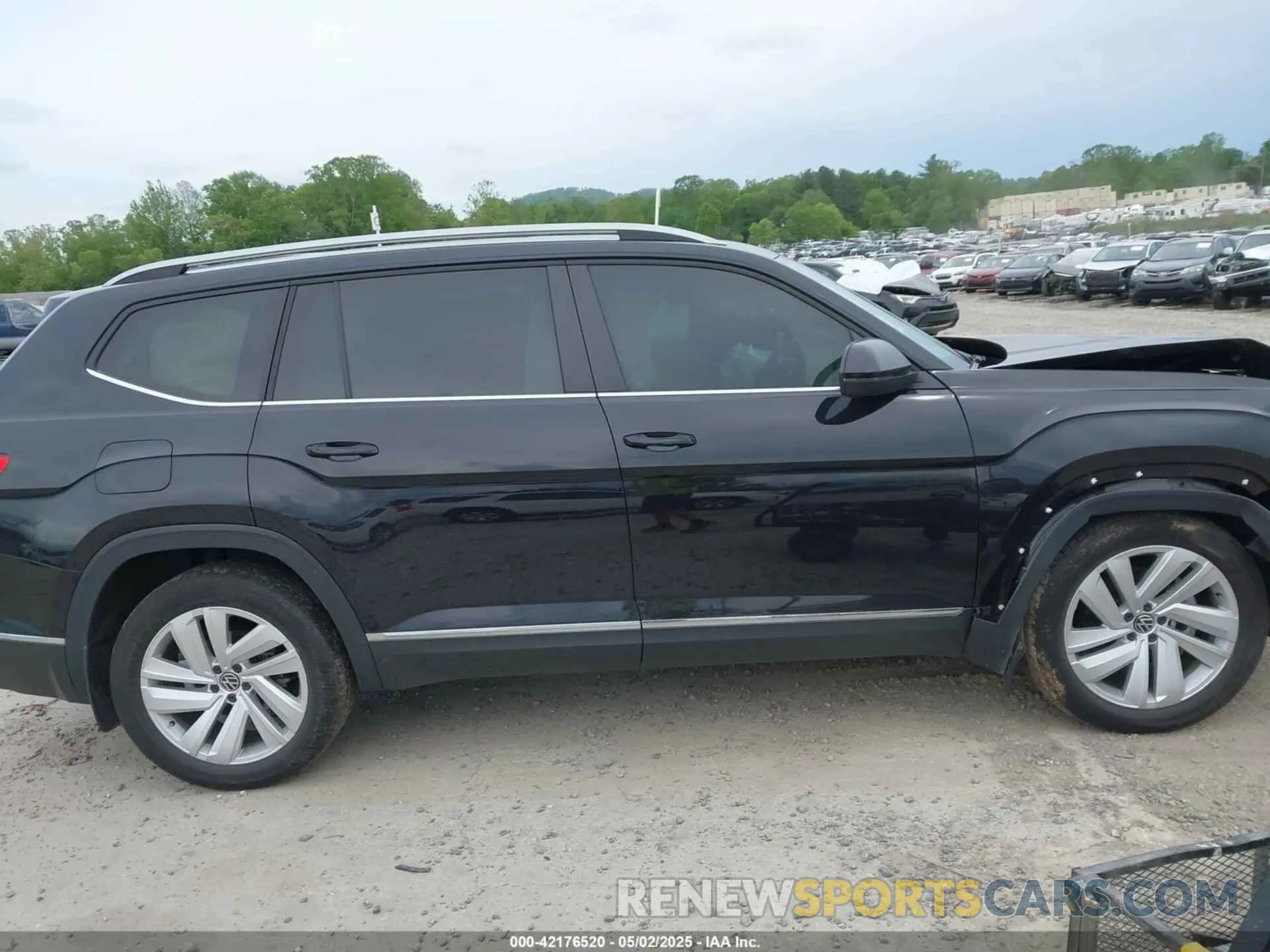13 Photograph of a damaged car 1V2BR2CA9MC576221 VOLKSWAGEN ATLAS 2021