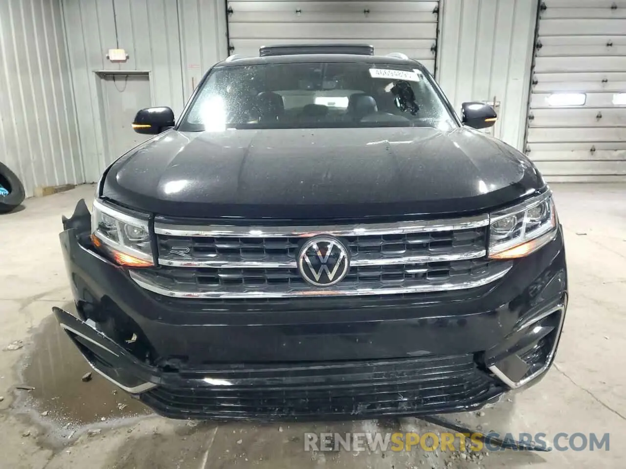 5 Photograph of a damaged car 1V2CE2CA2MC214313 VOLKSWAGEN ATLAS 2021