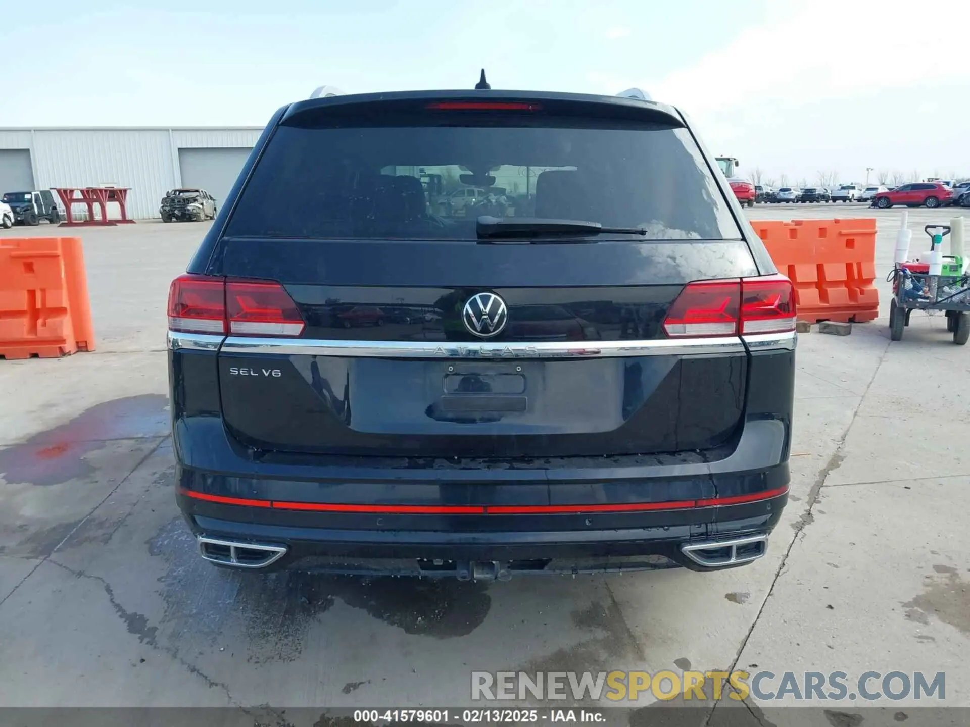 15 Photograph of a damaged car 1V2CR2CA7MC599811 VOLKSWAGEN ATLAS 2021