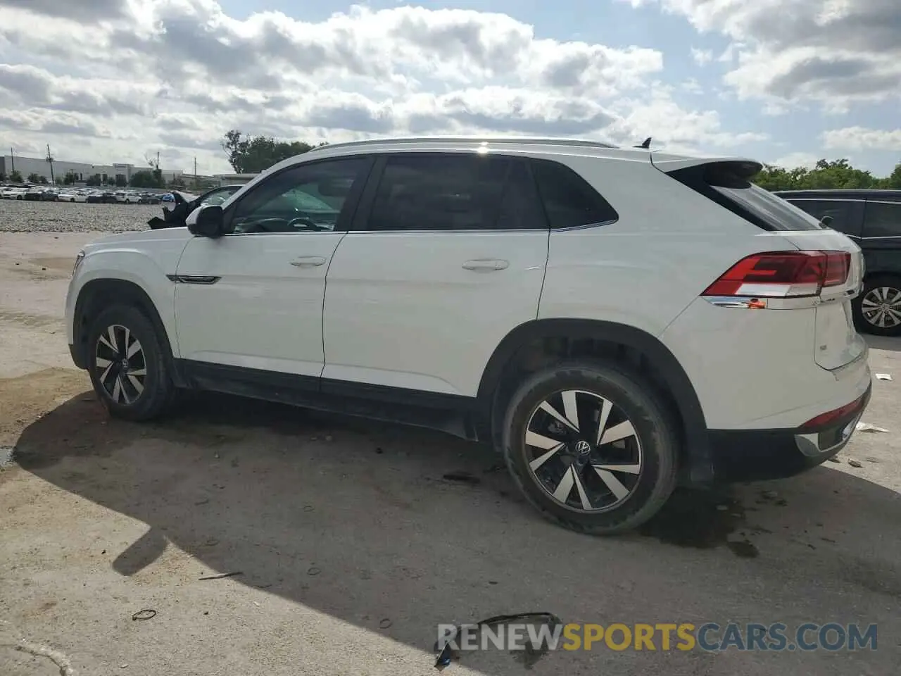 2 Photograph of a damaged car 1V2DC2CA4MC205249 VOLKSWAGEN ATLAS 2021