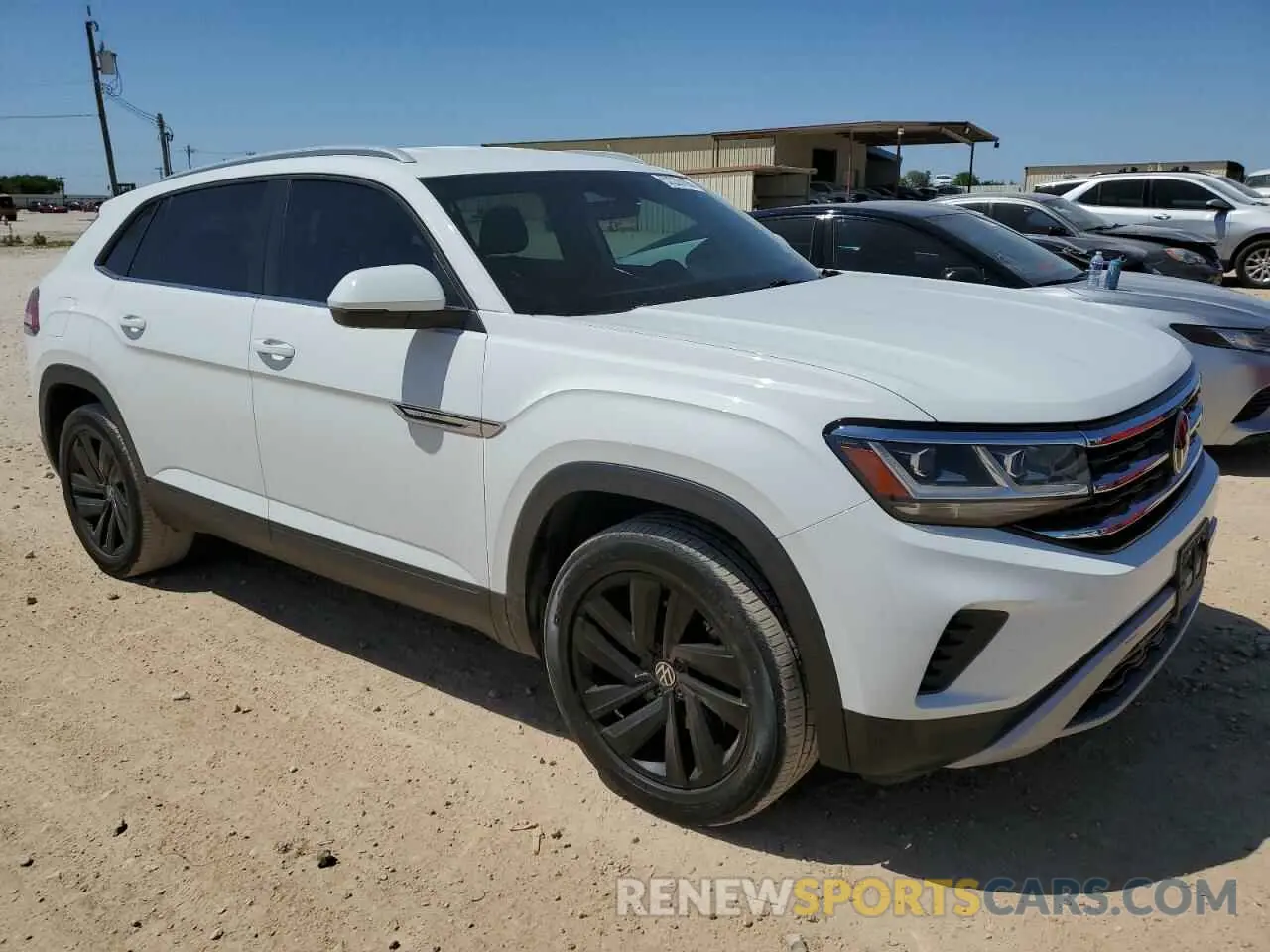 4 Photograph of a damaged car 1V2DC2CA4MC231012 VOLKSWAGEN ATLAS 2021