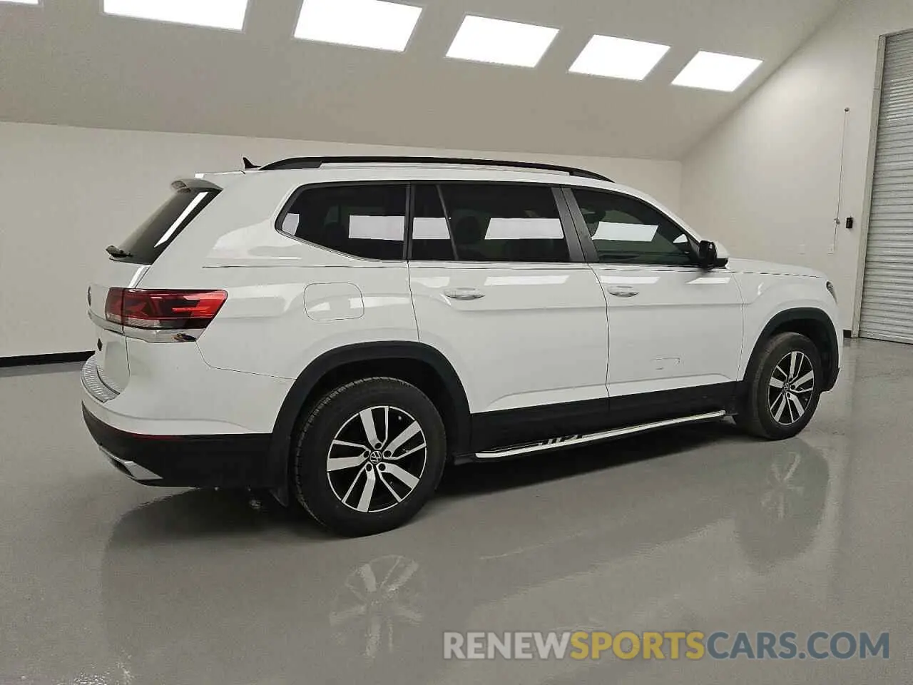 3 Photograph of a damaged car 1V2DP2CA0MC526063 VOLKSWAGEN ATLAS 2021
