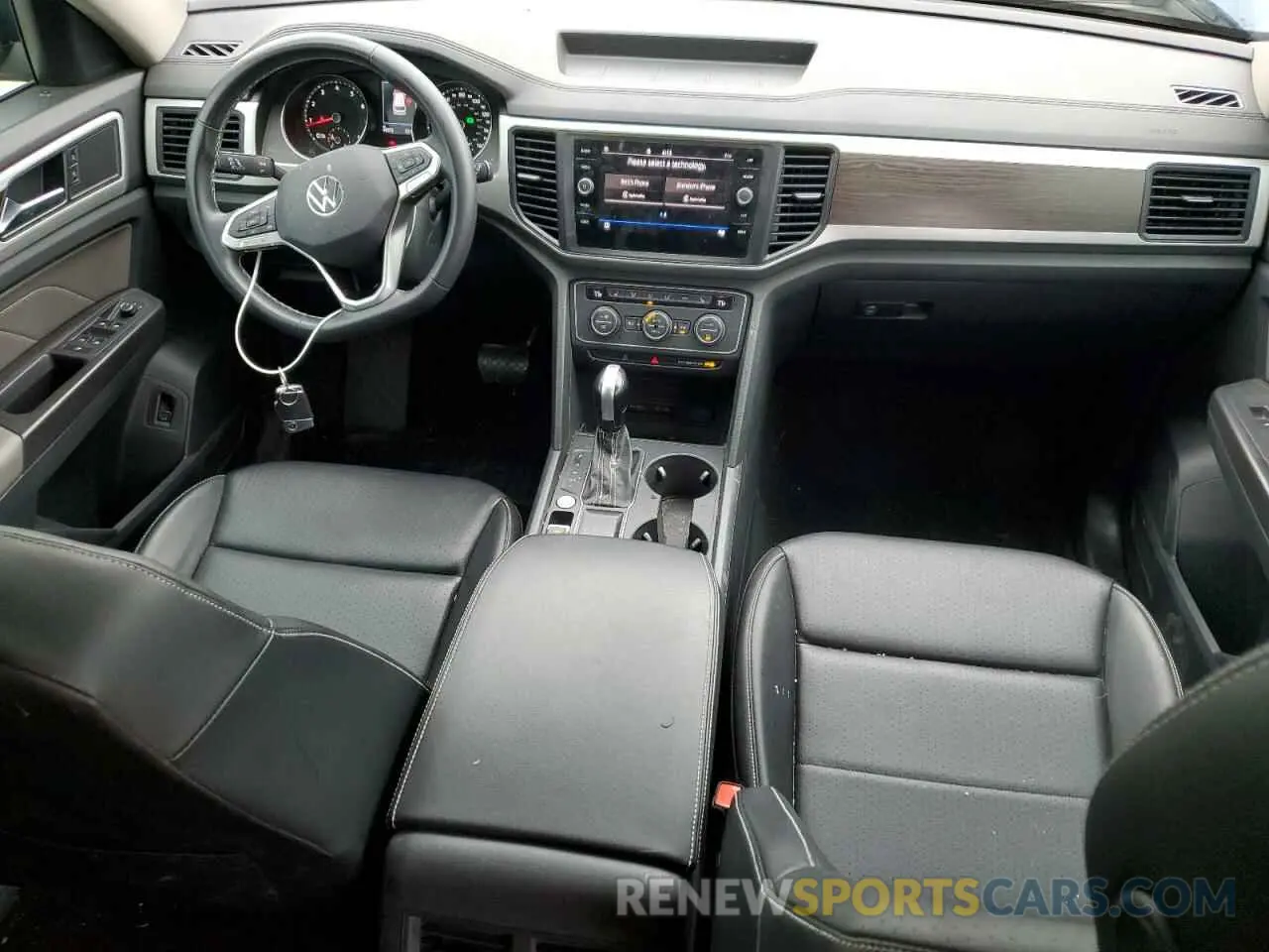 8 Photograph of a damaged car 1V2DP2CA2MC610241 VOLKSWAGEN ATLAS 2021