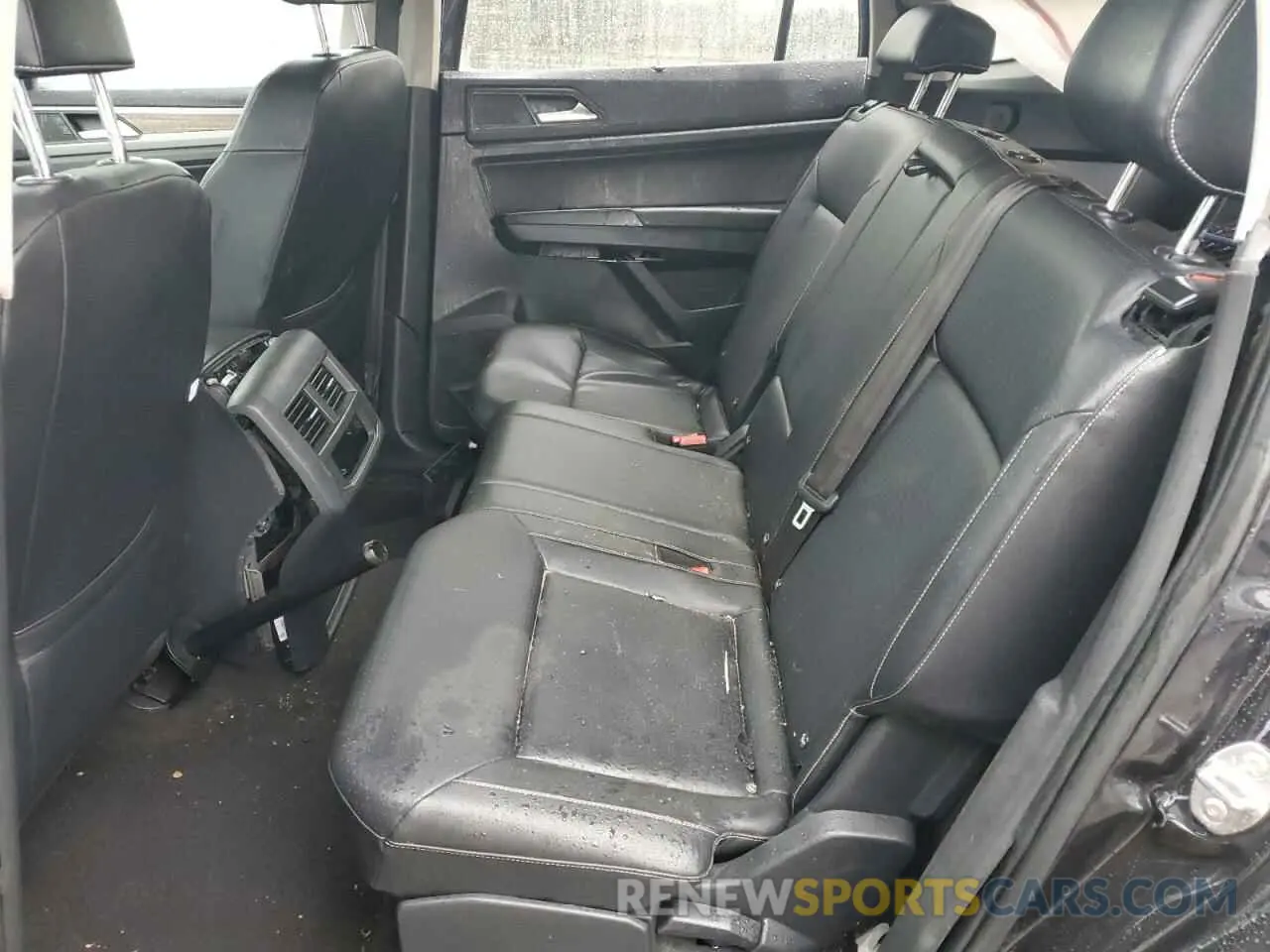 11 Photograph of a damaged car 1V2DP2CA5MC527029 VOLKSWAGEN ATLAS 2021
