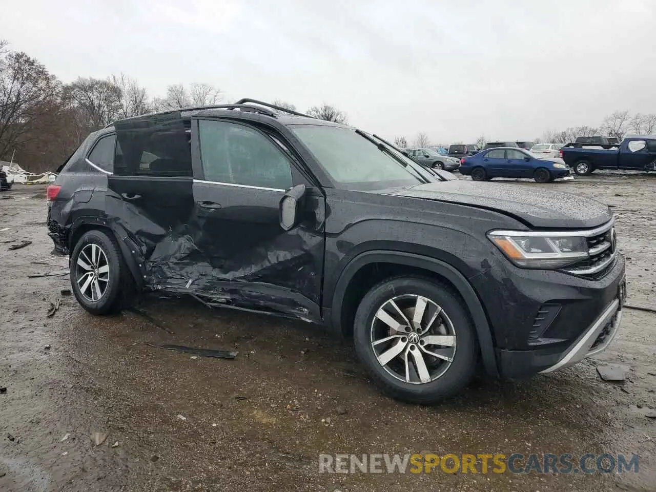 4 Photograph of a damaged car 1V2DP2CA5MC527029 VOLKSWAGEN ATLAS 2021