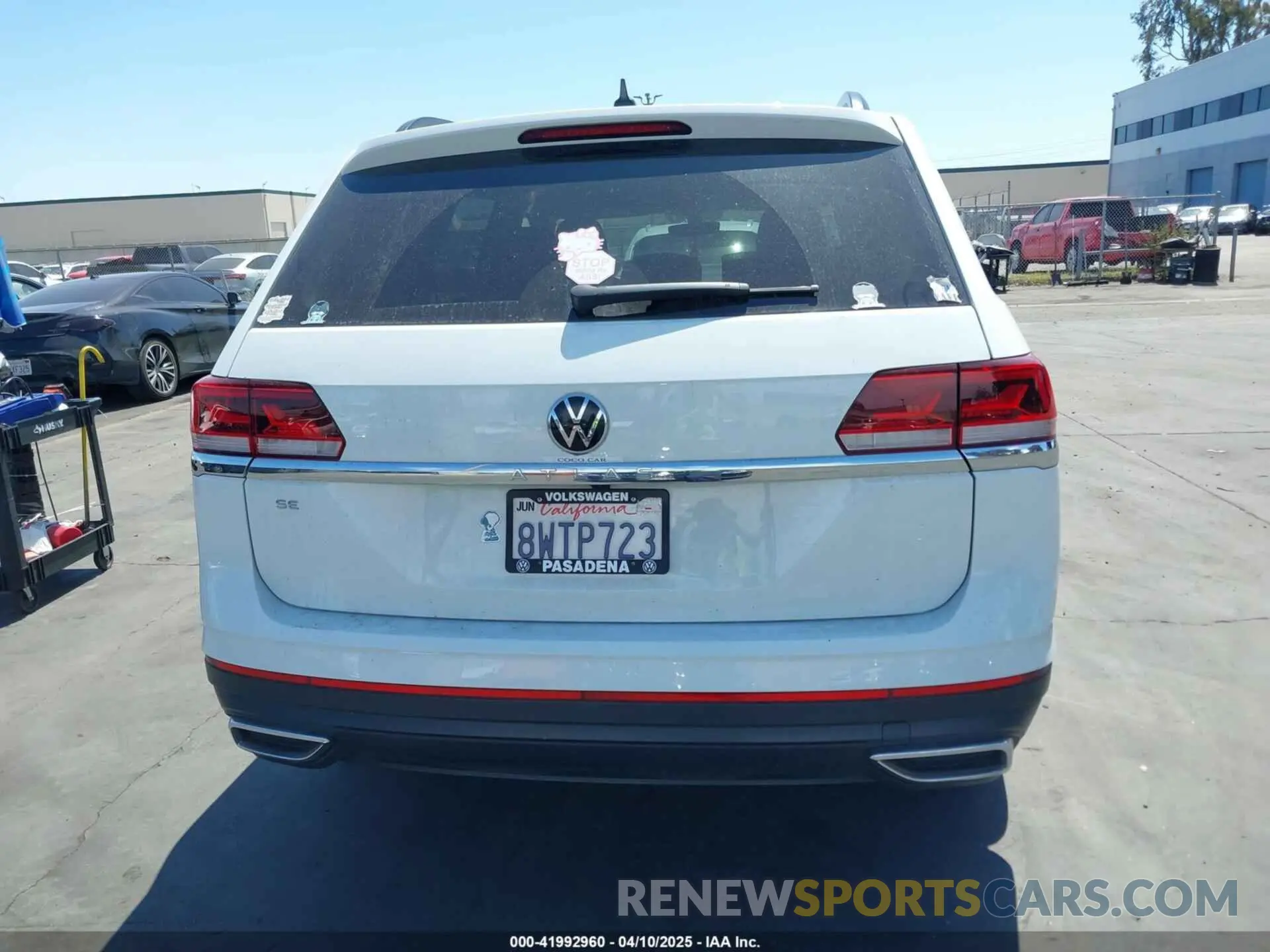 16 Photograph of a damaged car 1V2DP2CA5MC591104 VOLKSWAGEN ATLAS 2021