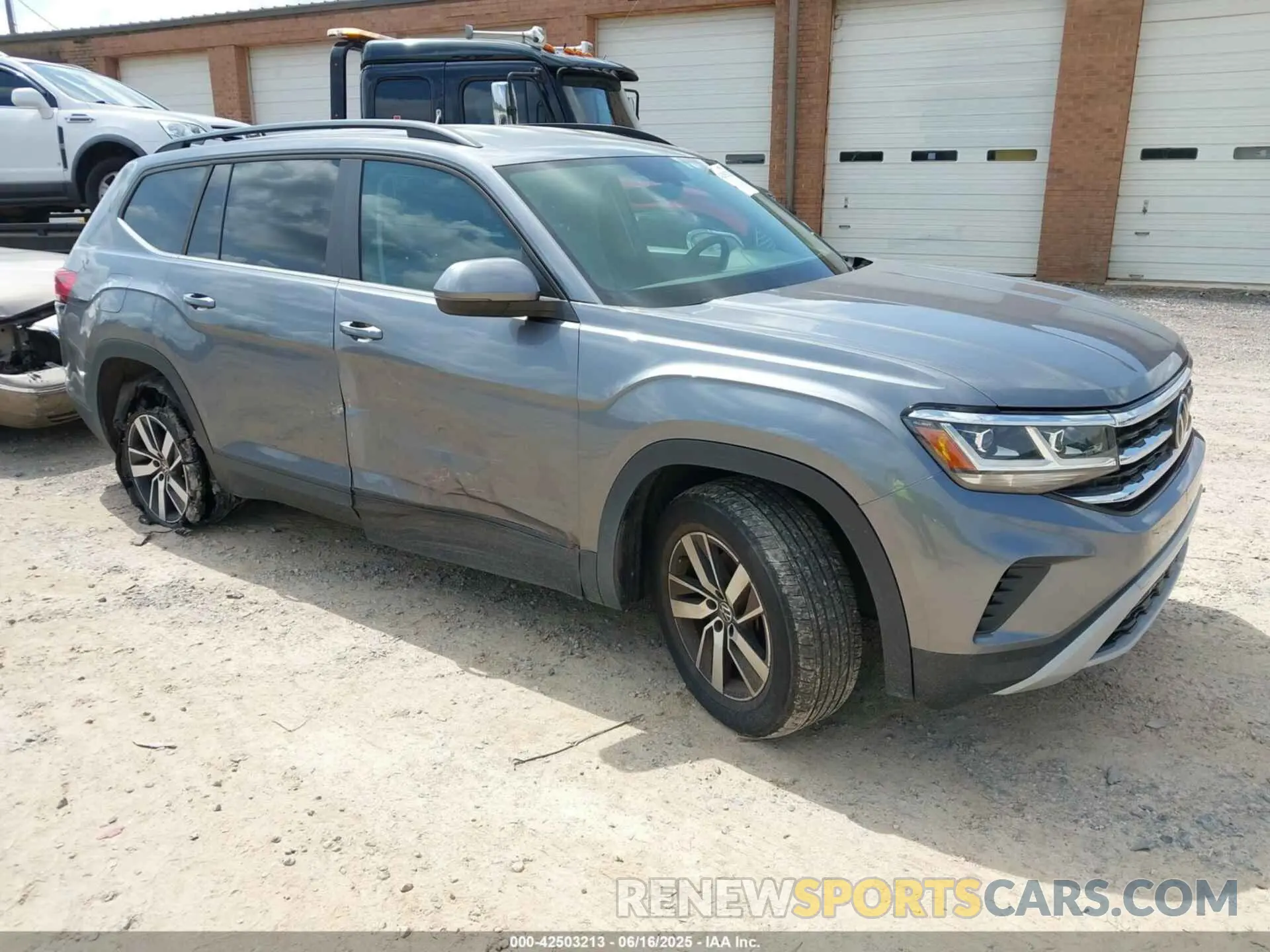 1 Photograph of a damaged car 1V2DP2CA6MC500115 VOLKSWAGEN ATLAS 2021