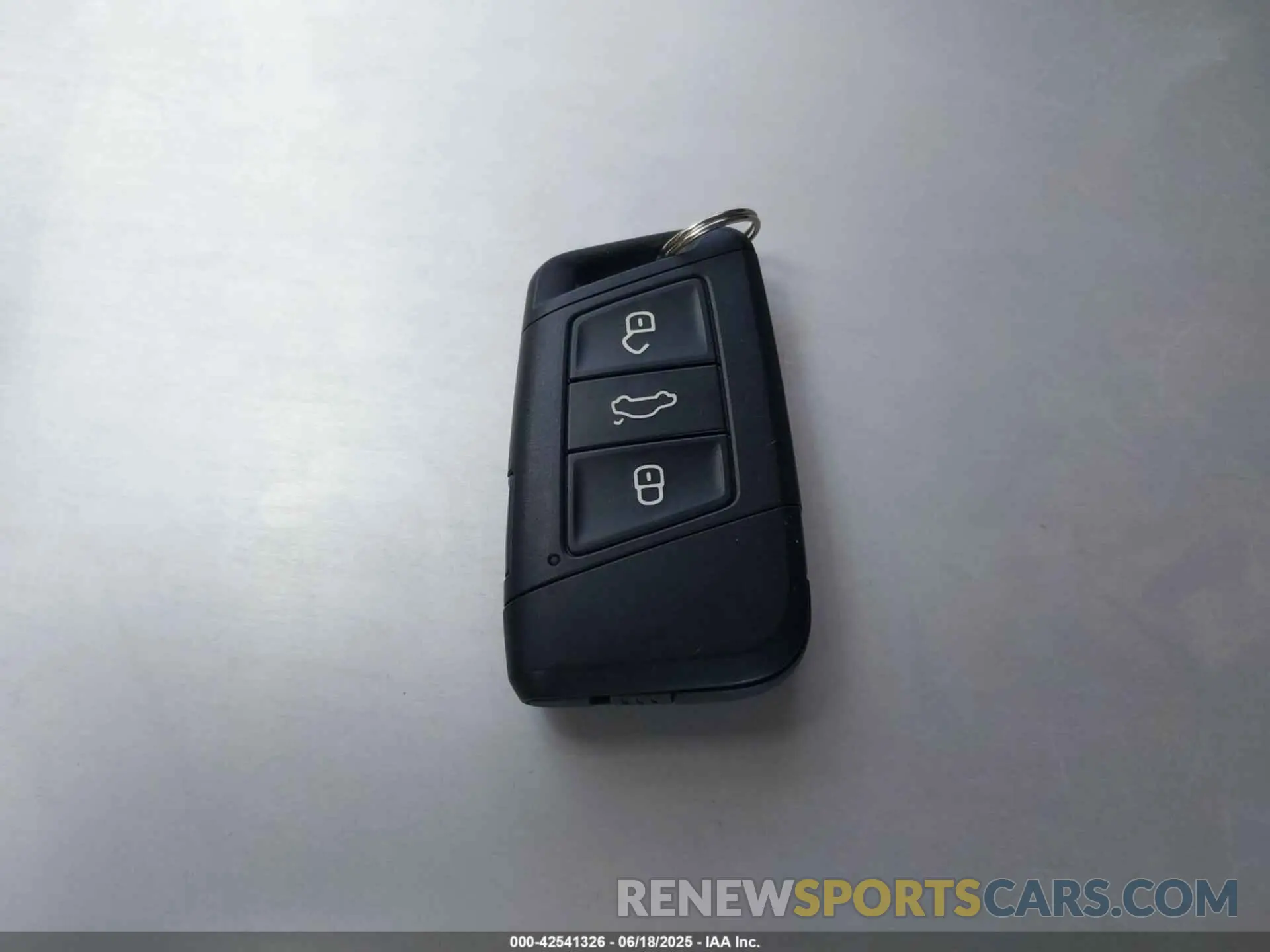 11 Photograph of a damaged car 1V2DP2CA9MC601018 VOLKSWAGEN ATLAS 2021
