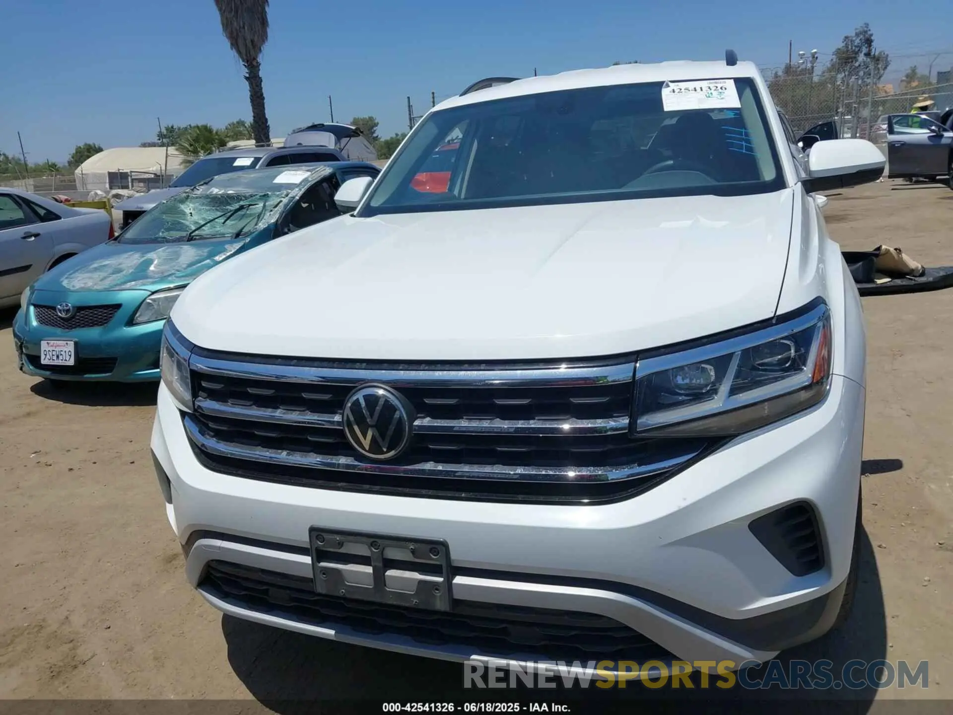 12 Photograph of a damaged car 1V2DP2CA9MC601018 VOLKSWAGEN ATLAS 2021