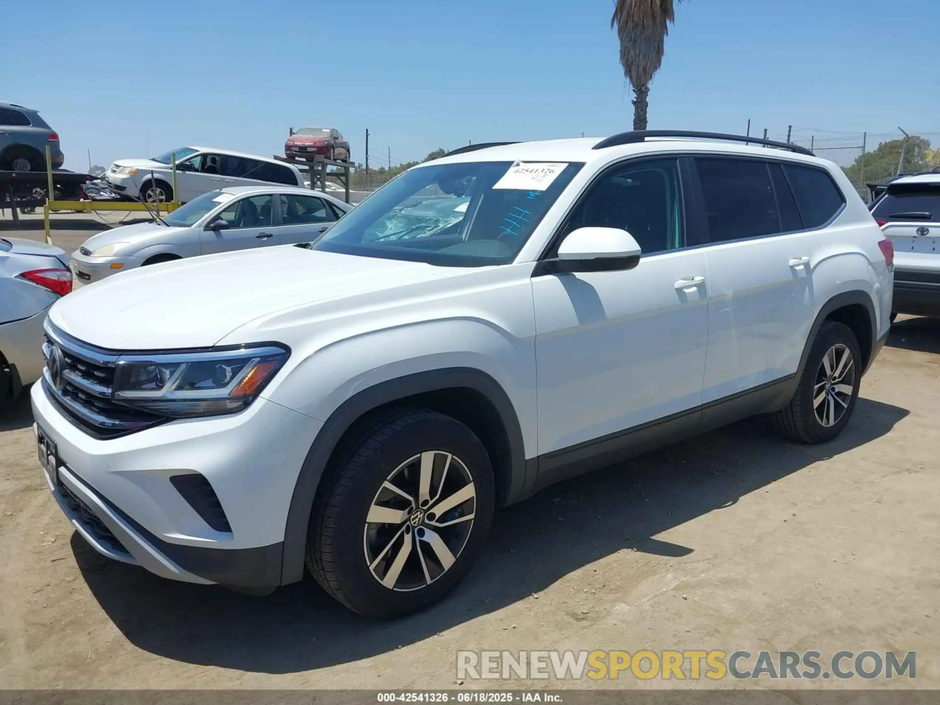 14 Photograph of a damaged car 1V2DP2CA9MC601018 VOLKSWAGEN ATLAS 2021