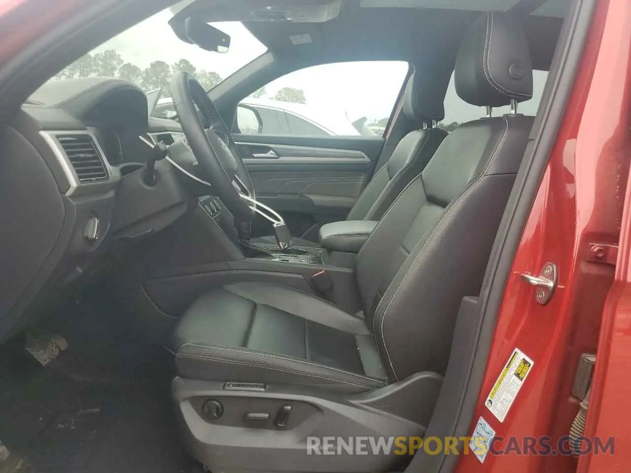 7 Photograph of a damaged car 1V2EE2CA5MC217358 VOLKSWAGEN ATLAS 2021
