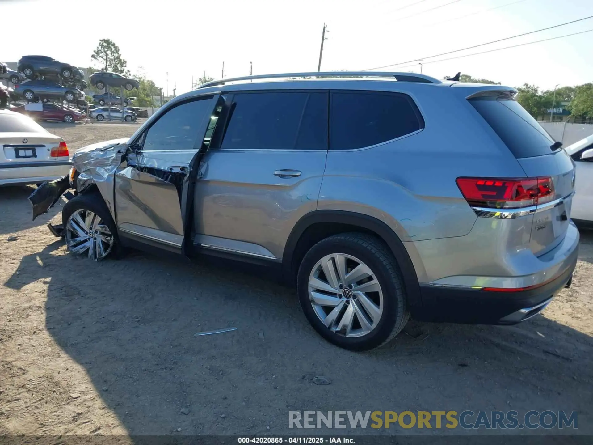 3 Photograph of a damaged car 1V2ER2CA4MC503786 VOLKSWAGEN ATLAS 2021