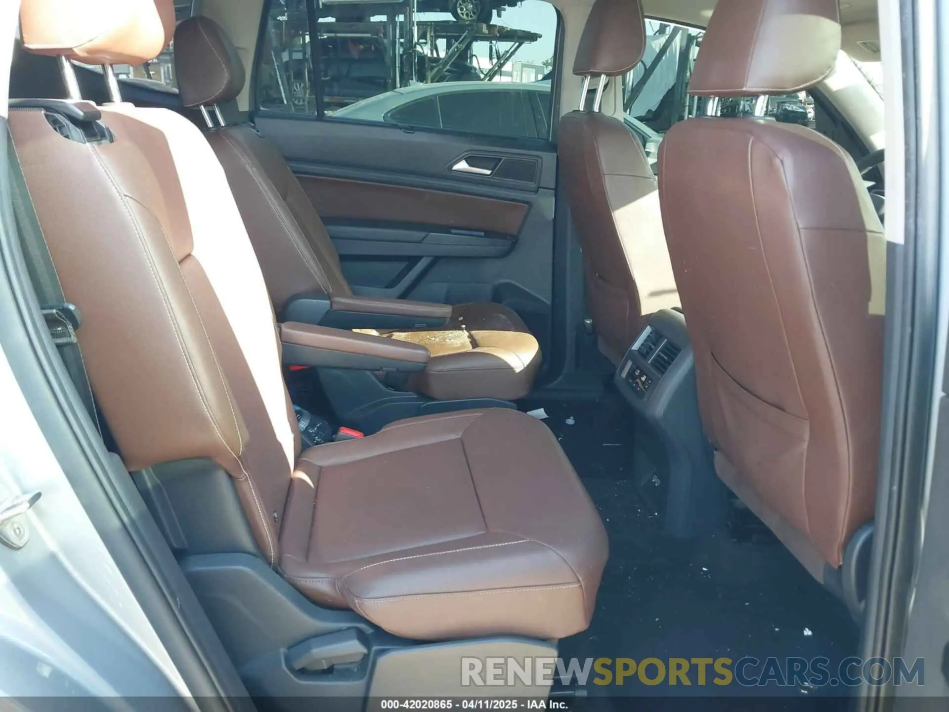 8 Photograph of a damaged car 1V2ER2CA4MC503786 VOLKSWAGEN ATLAS 2021