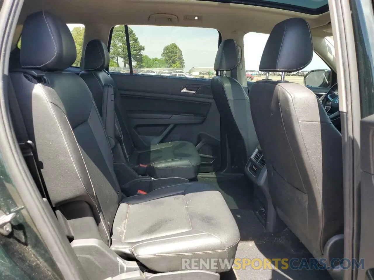 11 Photograph of a damaged car 1V2ER2CA5MC528910 VOLKSWAGEN ATLAS 2021