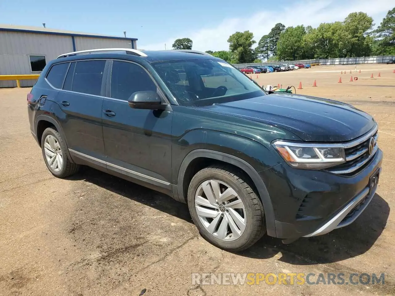 4 Photograph of a damaged car 1V2ER2CA5MC528910 VOLKSWAGEN ATLAS 2021