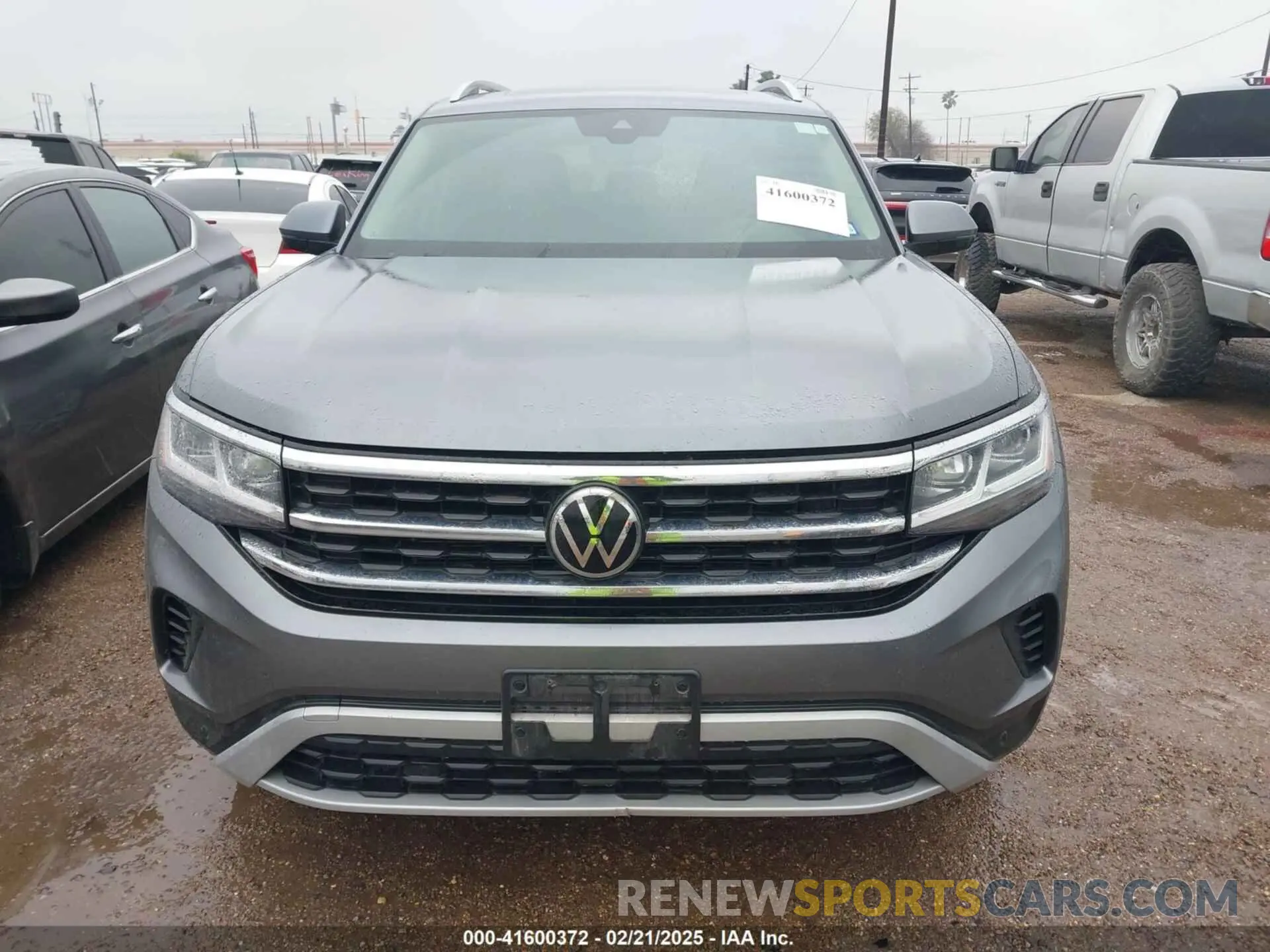 12 Photograph of a damaged car 1V2ER2CA9MC521250 VOLKSWAGEN ATLAS 2021