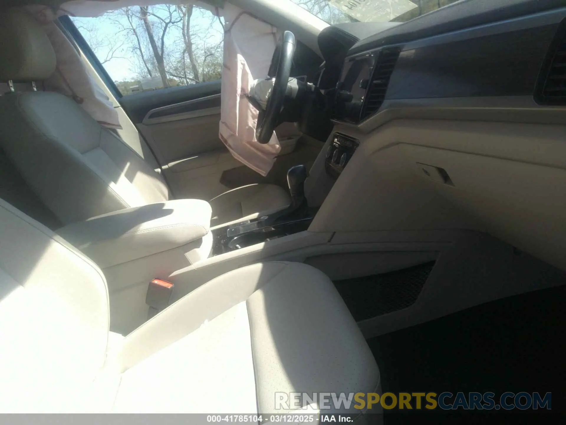 5 Photograph of a damaged car 1V2ER2CA9MC536024 VOLKSWAGEN ATLAS 2021