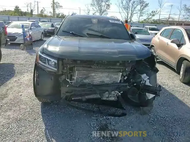12 Photograph of a damaged car 1V2ER2CAXMC527560 VOLKSWAGEN ATLAS 2021