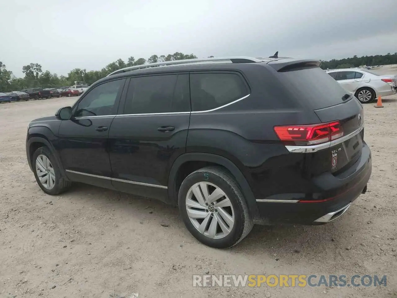 2 Photograph of a damaged car 1V2ER2CAXMC558114 VOLKSWAGEN ATLAS 2021