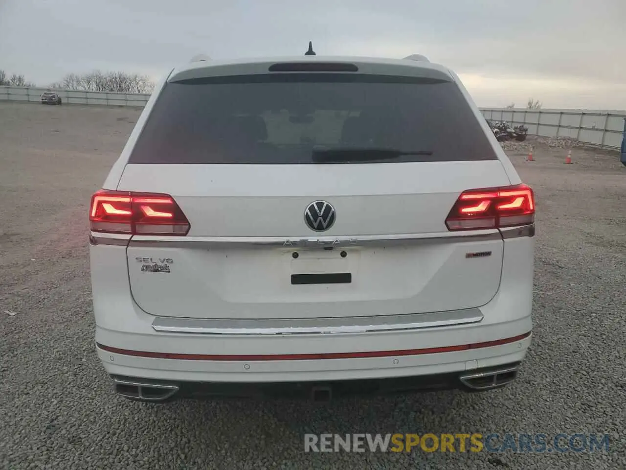 6 Photograph of a damaged car 1V2FR2CA0MC561253 VOLKSWAGEN ATLAS 2021