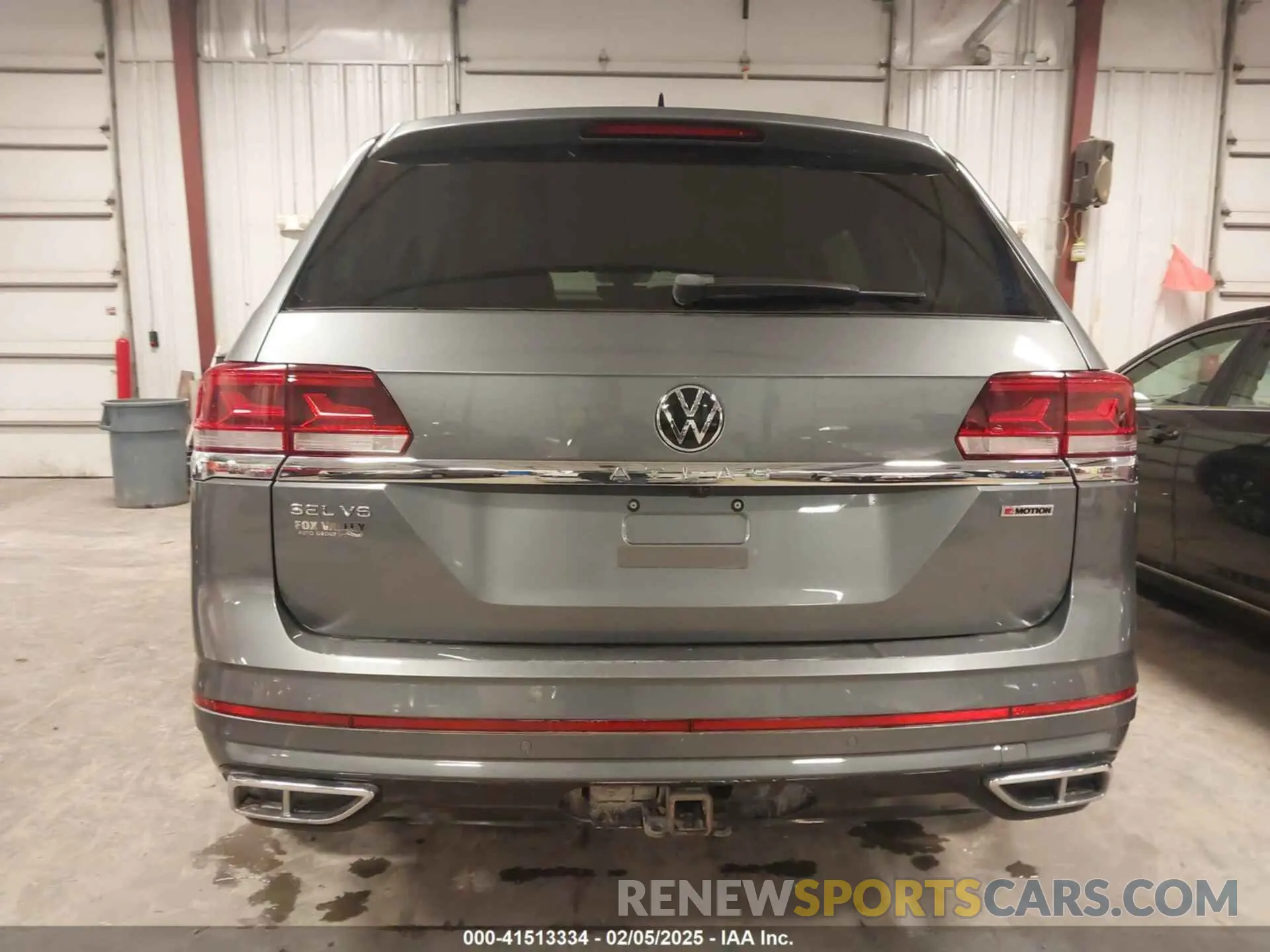 16 Photograph of a damaged car 1V2FR2CA1MC589014 VOLKSWAGEN ATLAS 2021