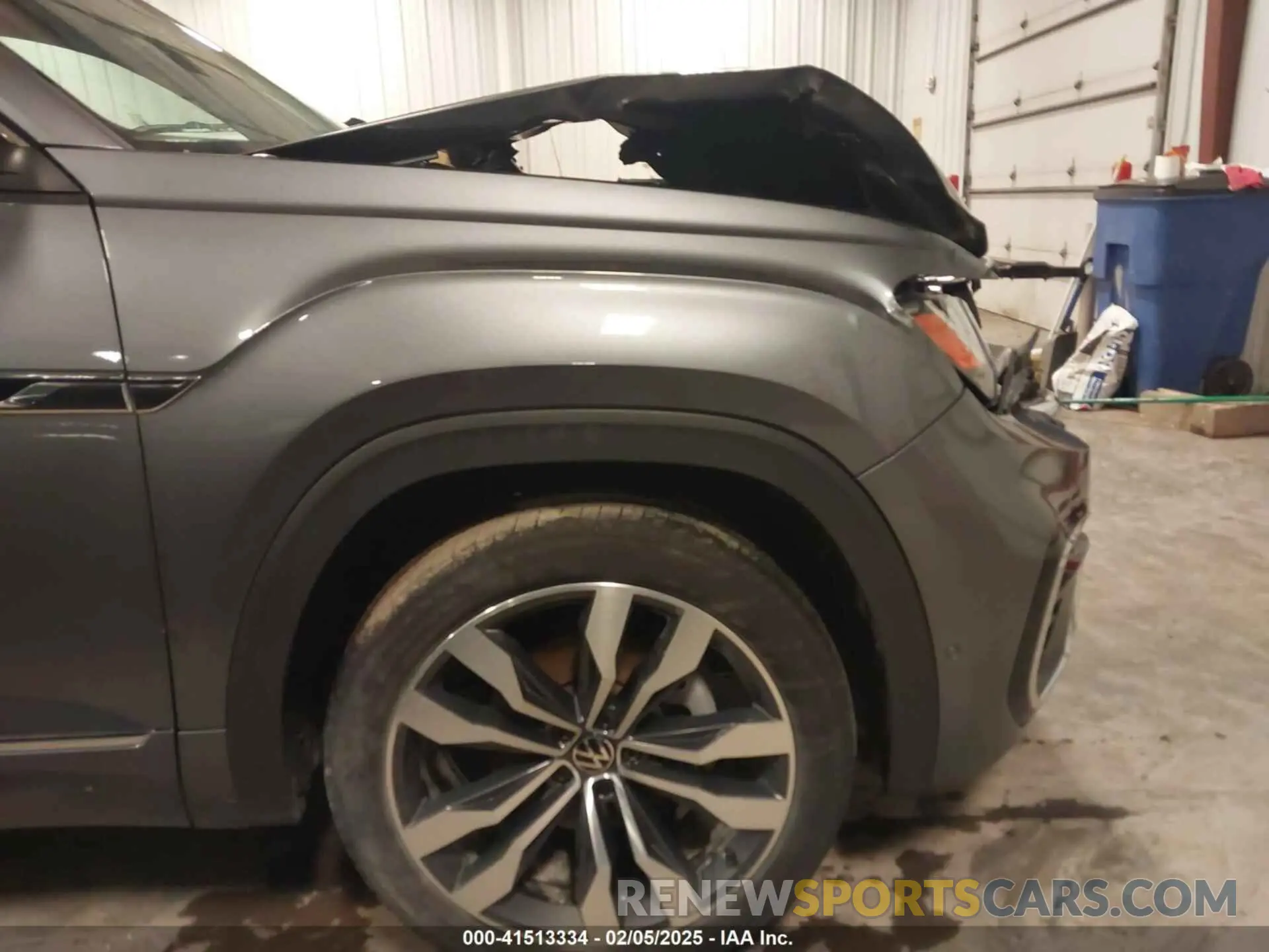 18 Photograph of a damaged car 1V2FR2CA1MC589014 VOLKSWAGEN ATLAS 2021