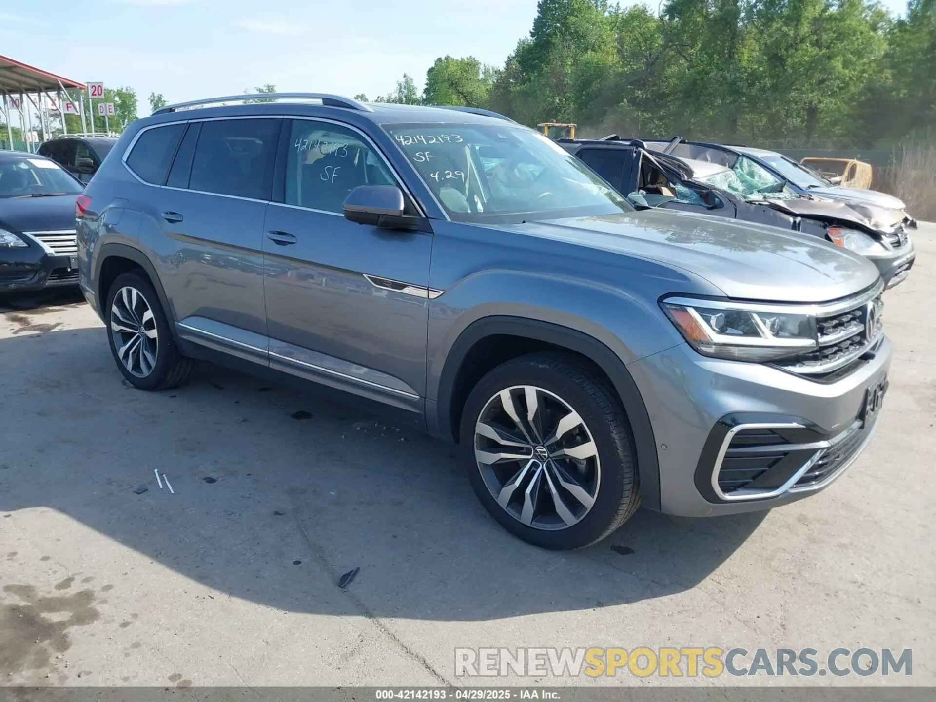 1 Photograph of a damaged car 1V2FR2CA2MC503869 VOLKSWAGEN ATLAS 2021