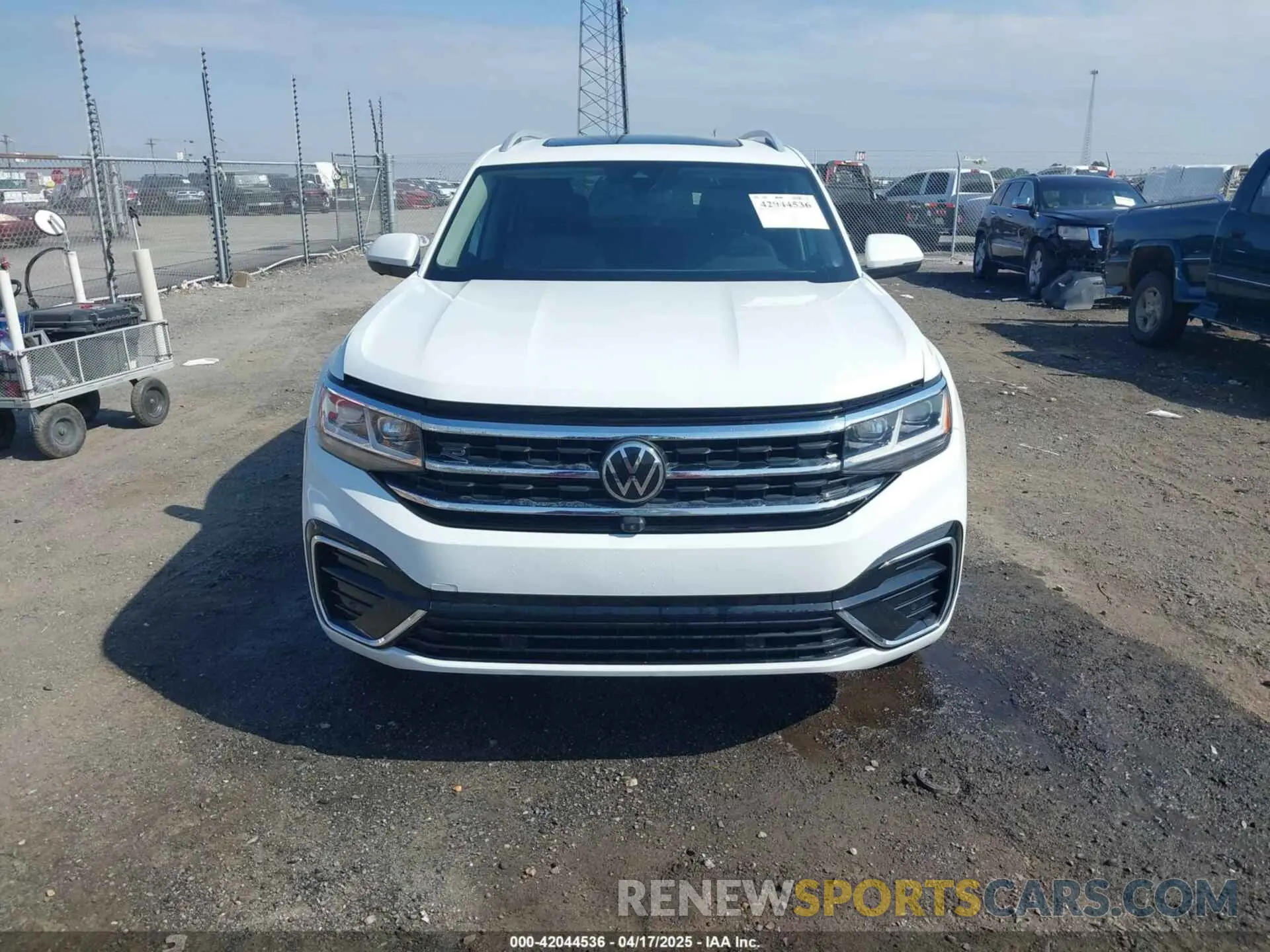 12 Photograph of a damaged car 1V2FR2CA6MC510307 VOLKSWAGEN ATLAS 2021