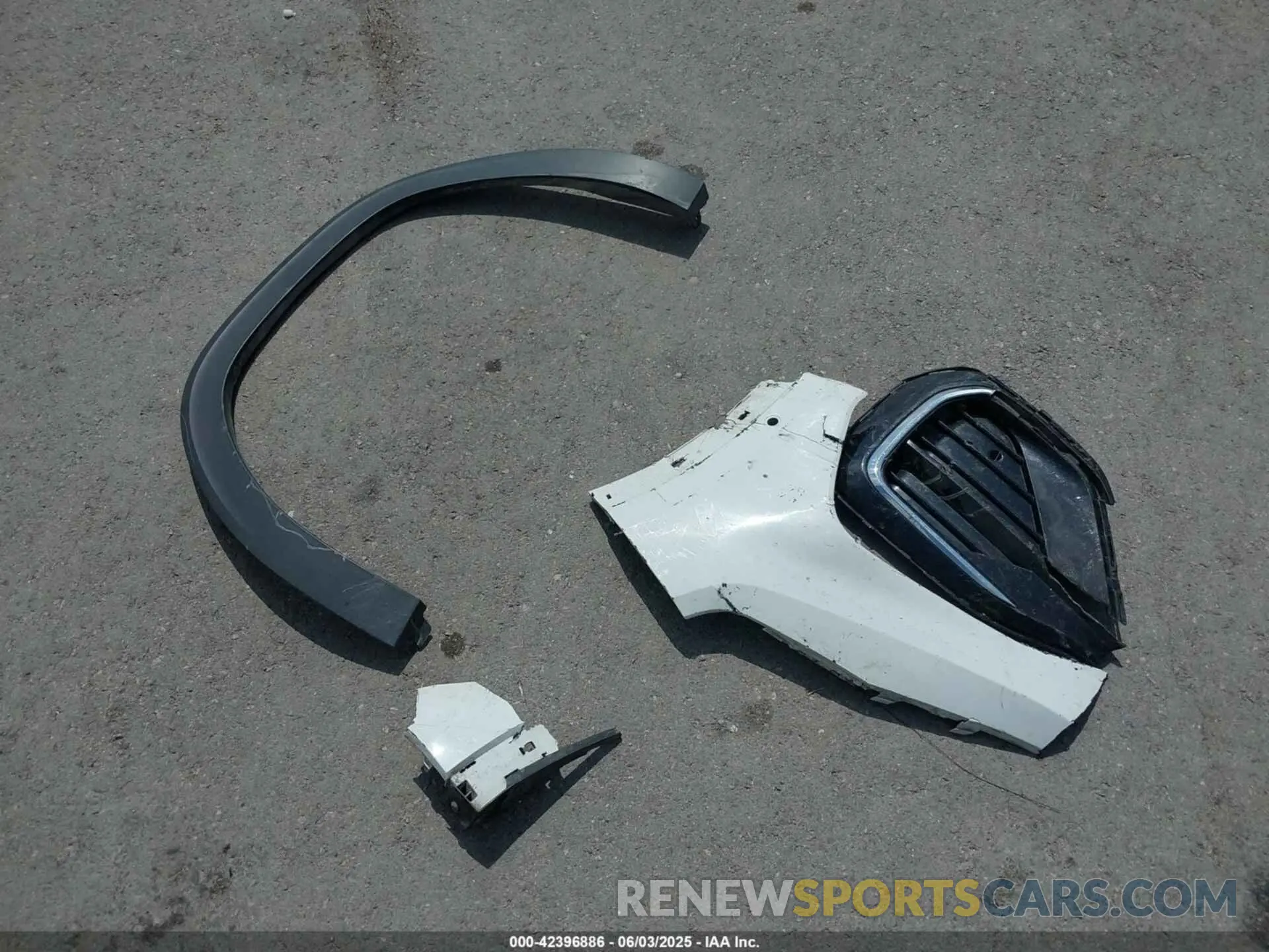 12 Photograph of a damaged car 1V2FR2CA6MC562617 VOLKSWAGEN ATLAS 2021