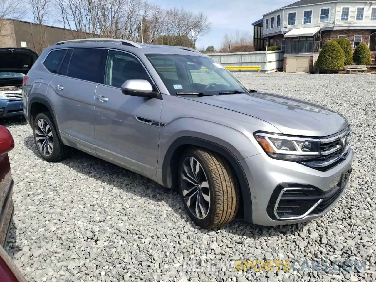 4 Photograph of a damaged car 1V2FR2CA6MC606860 VOLKSWAGEN ATLAS 2021