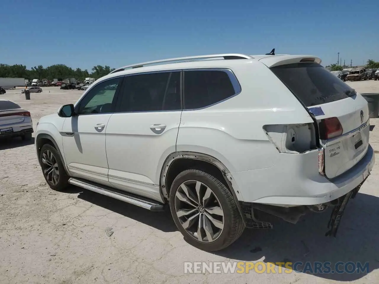 2 Photograph of a damaged car 1V2FR2CA9MC524833 VOLKSWAGEN ATLAS 2021