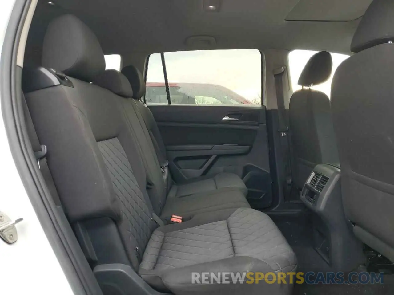 11 Photograph of a damaged car 1V2GP2CA1MC535481 VOLKSWAGEN ATLAS 2021