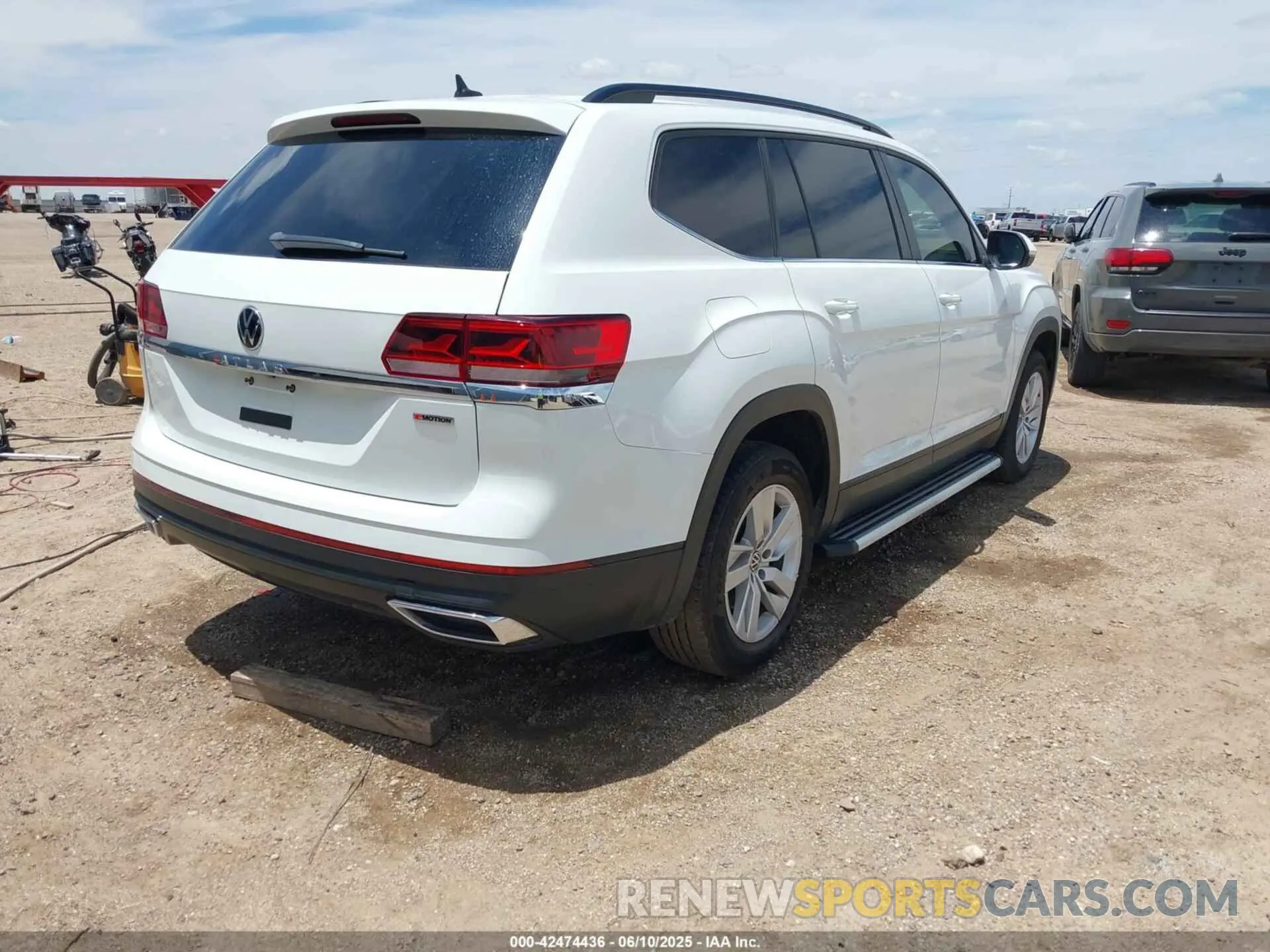 4 Photograph of a damaged car 1V2GP2CA4MC606558 VOLKSWAGEN ATLAS 2021