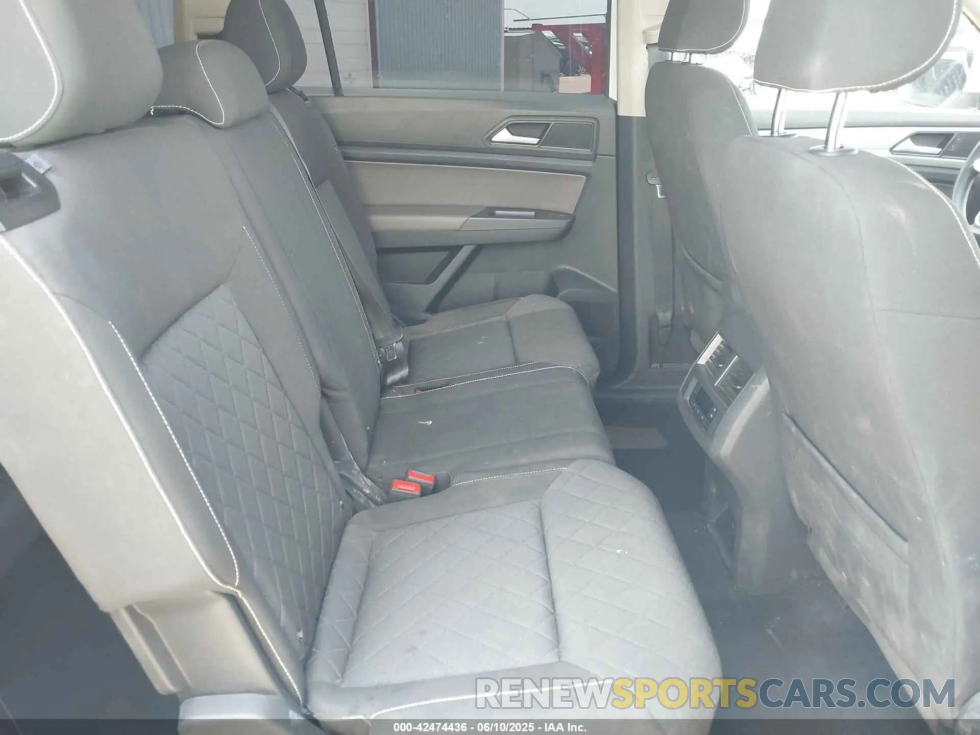 8 Photograph of a damaged car 1V2GP2CA4MC606558 VOLKSWAGEN ATLAS 2021
