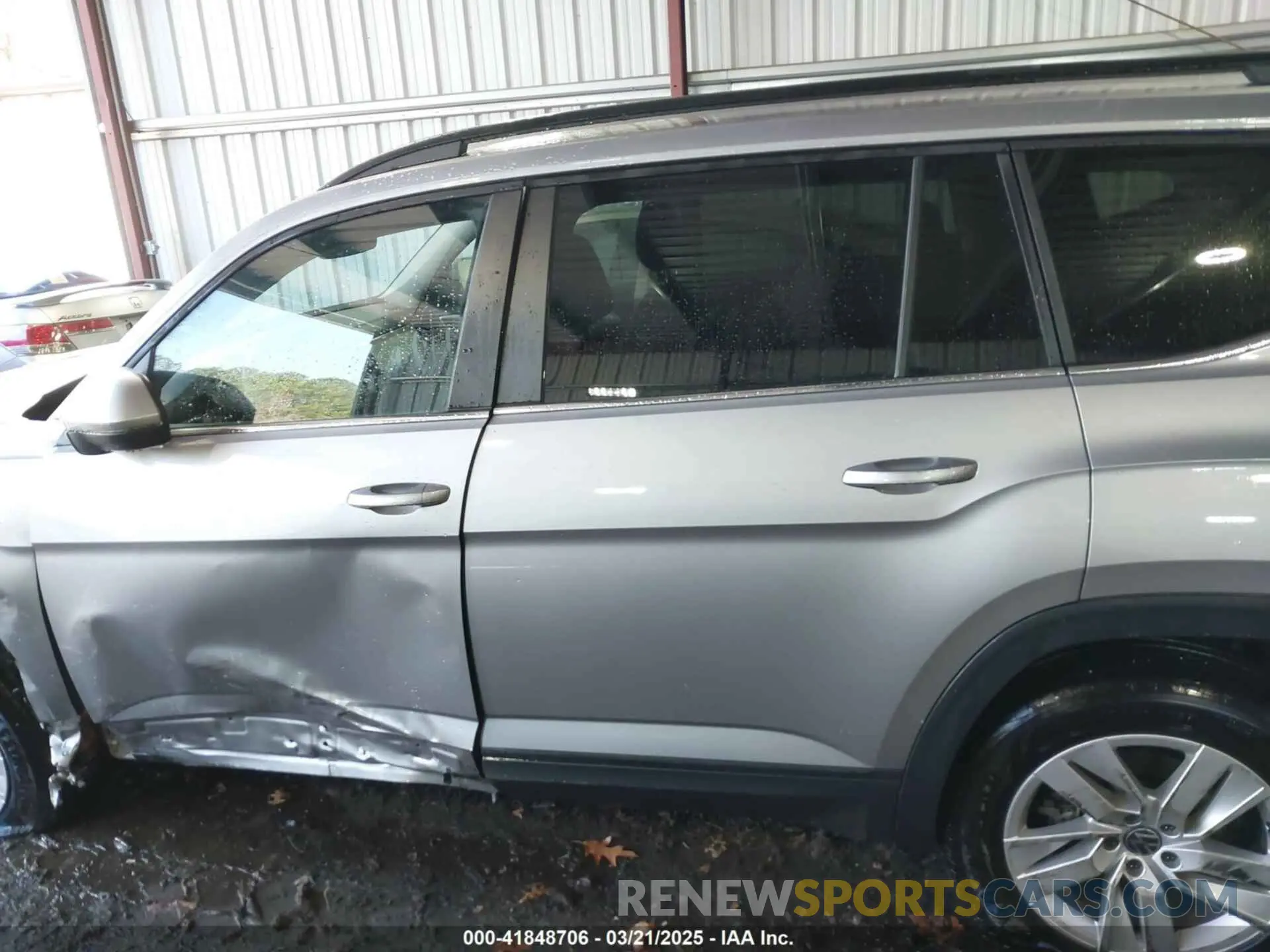 14 Photograph of a damaged car 1V2GP2CAXMC522504 VOLKSWAGEN ATLAS 2021