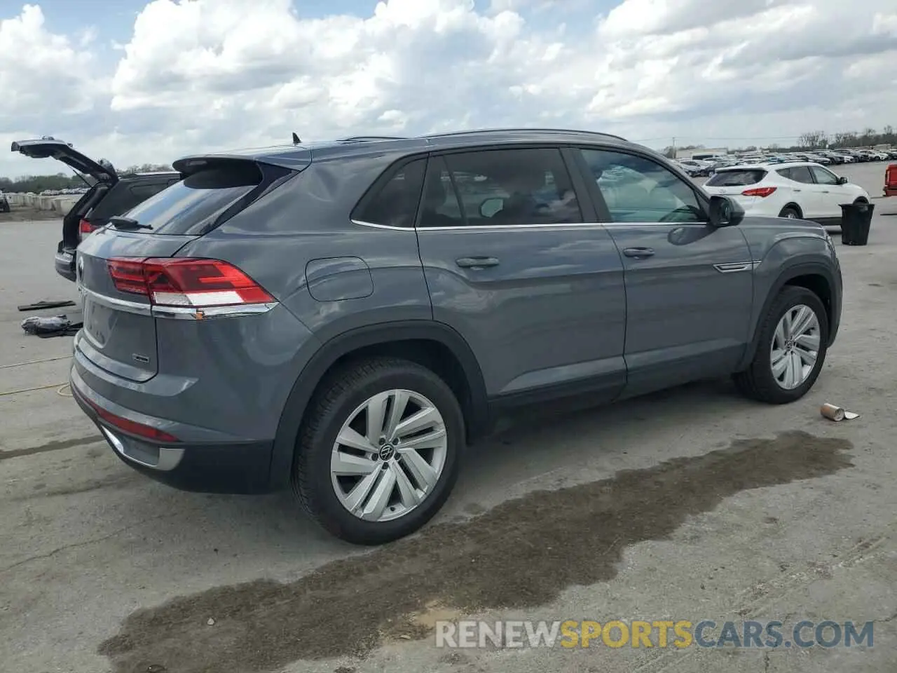3 Photograph of a damaged car 1V2HC2CA3MC205261 VOLKSWAGEN ATLAS 2021