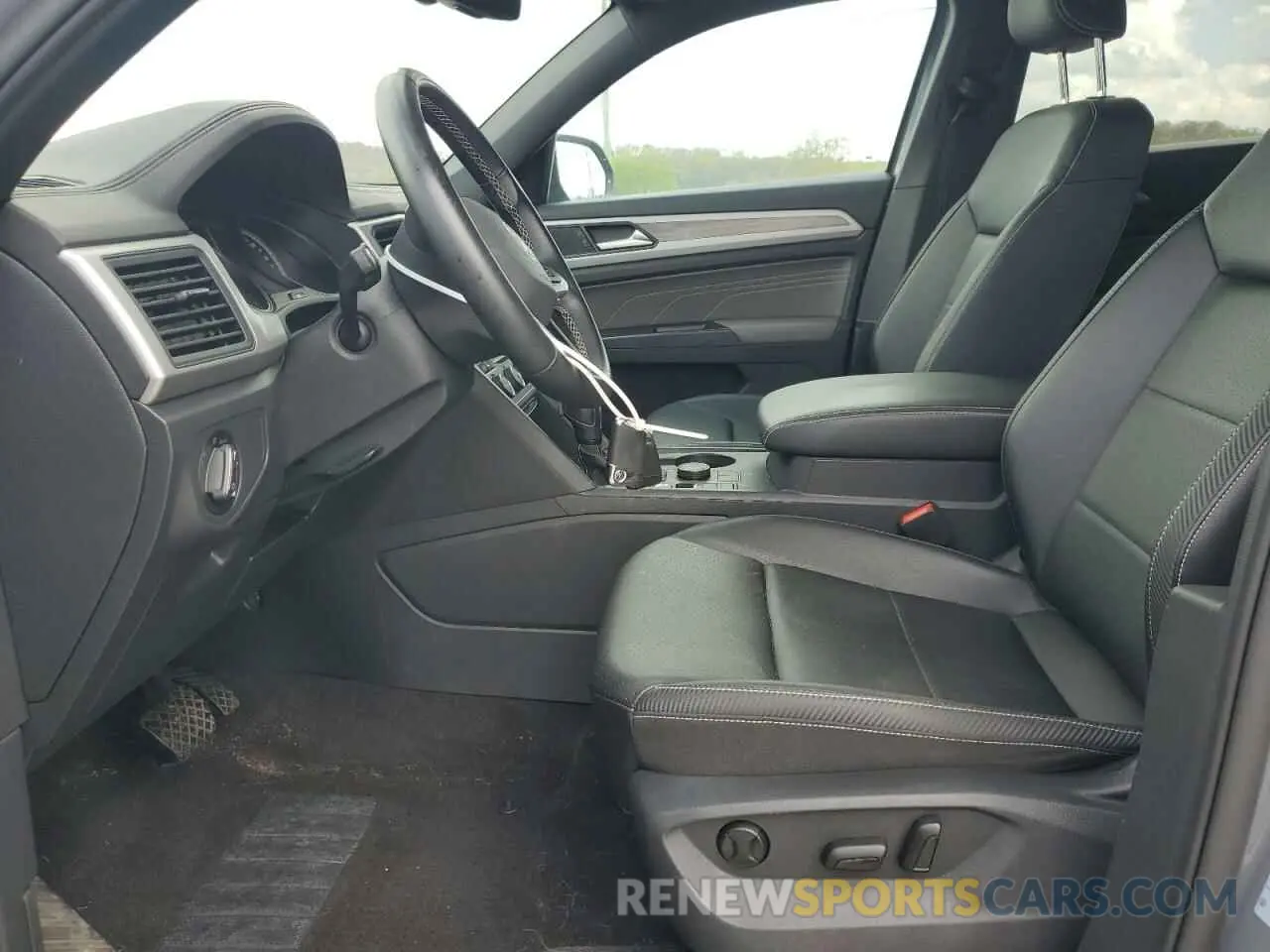 7 Photograph of a damaged car 1V2HC2CA3MC205261 VOLKSWAGEN ATLAS 2021