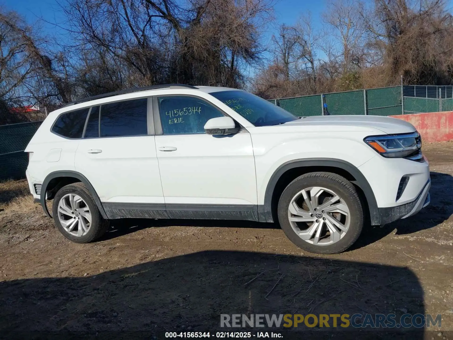 14 Photograph of a damaged car 1V2HP2CA5MC500642 VOLKSWAGEN ATLAS 2021