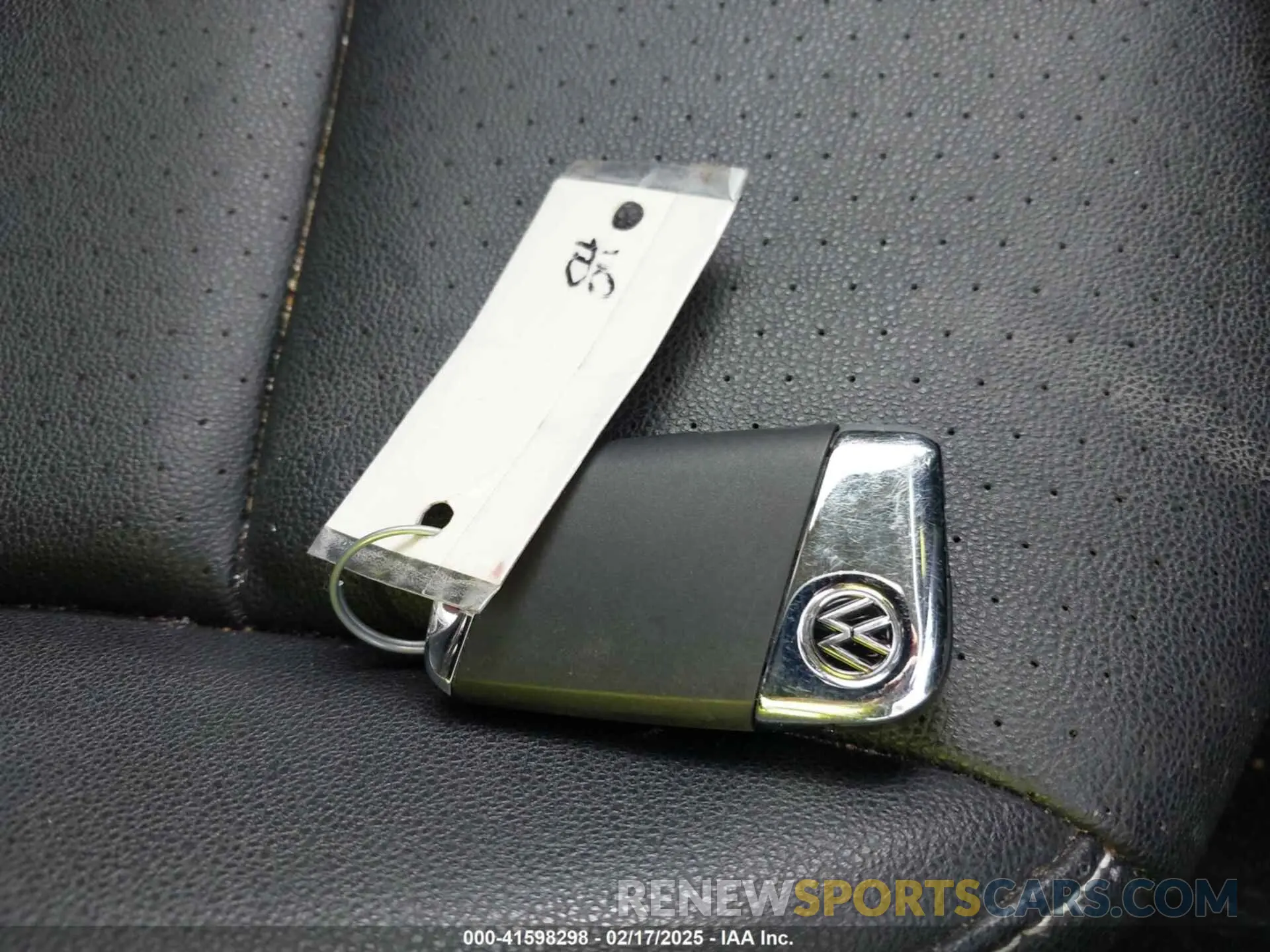11 Photograph of a damaged car 1V2HR2CA0MC543876 VOLKSWAGEN ATLAS 2021