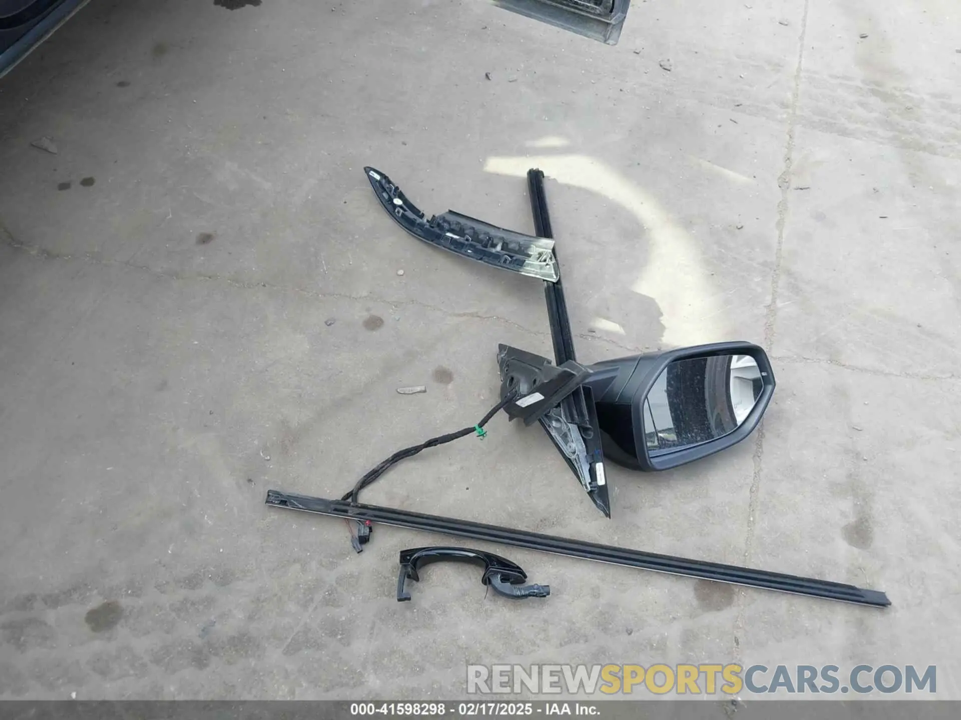 12 Photograph of a damaged car 1V2HR2CA0MC543876 VOLKSWAGEN ATLAS 2021