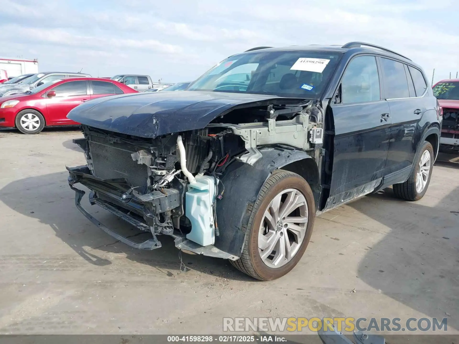2 Photograph of a damaged car 1V2HR2CA0MC543876 VOLKSWAGEN ATLAS 2021