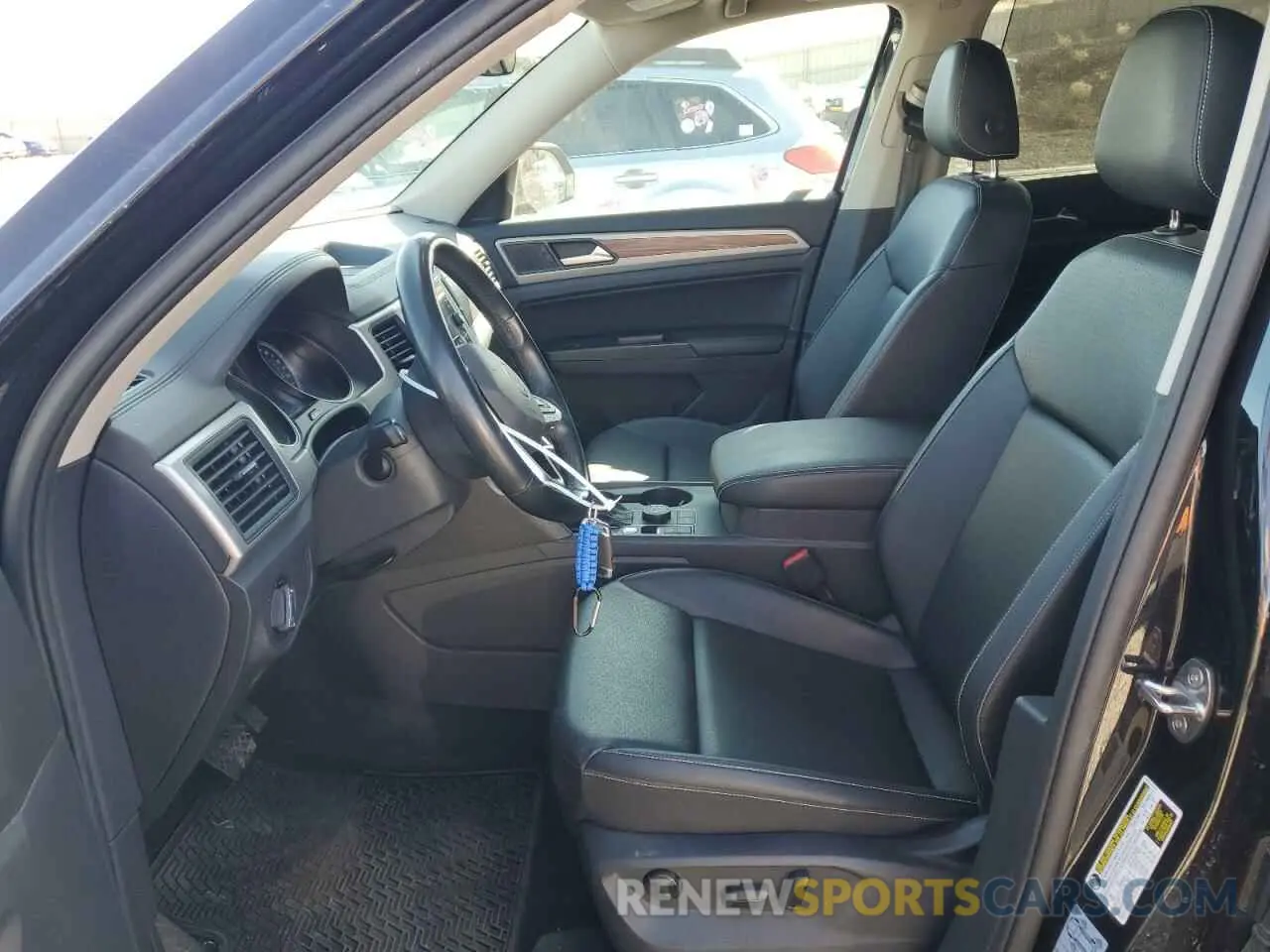 7 Photograph of a damaged car 1V2HR2CA1MC513978 VOLKSWAGEN ATLAS 2021