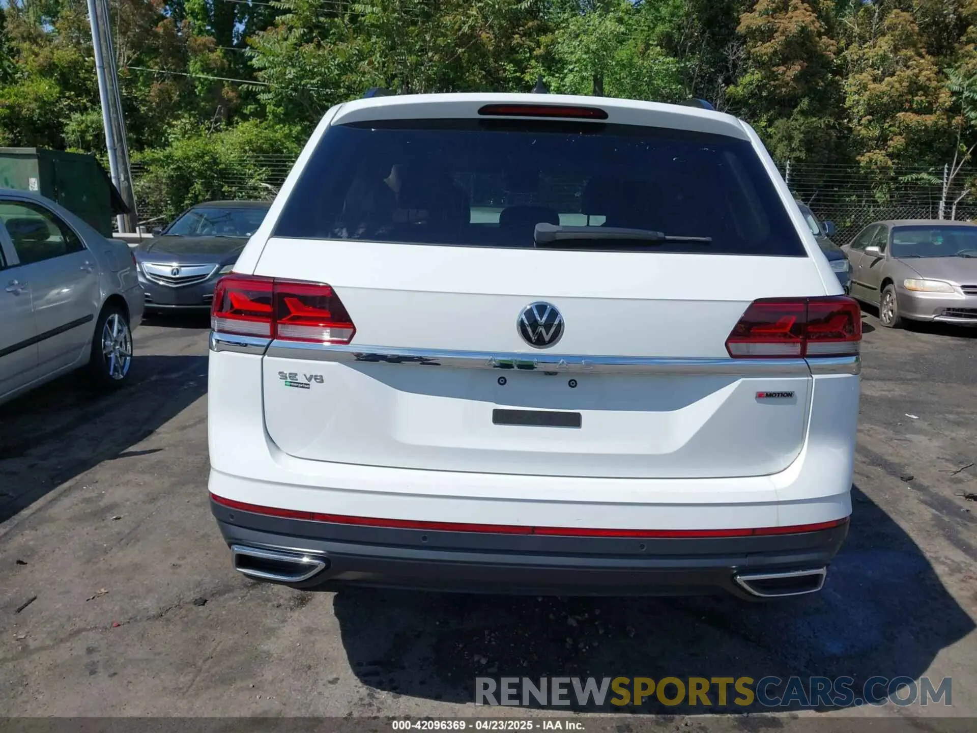 16 Photograph of a damaged car 1V2HR2CA1MC551176 VOLKSWAGEN ATLAS 2021