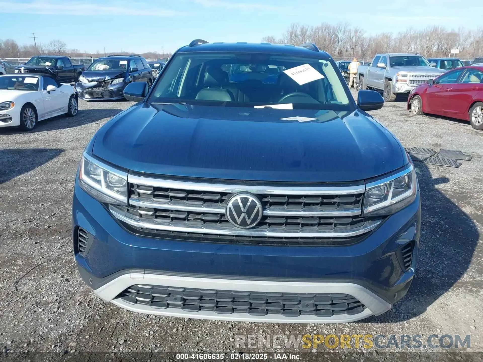 12 Photograph of a damaged car 1V2HR2CA1MC559181 VOLKSWAGEN ATLAS 2021