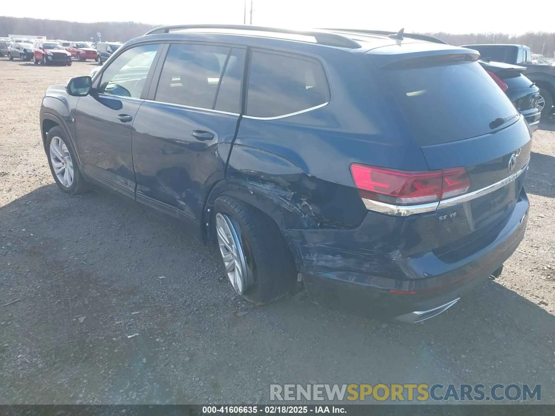 3 Photograph of a damaged car 1V2HR2CA1MC559181 VOLKSWAGEN ATLAS 2021