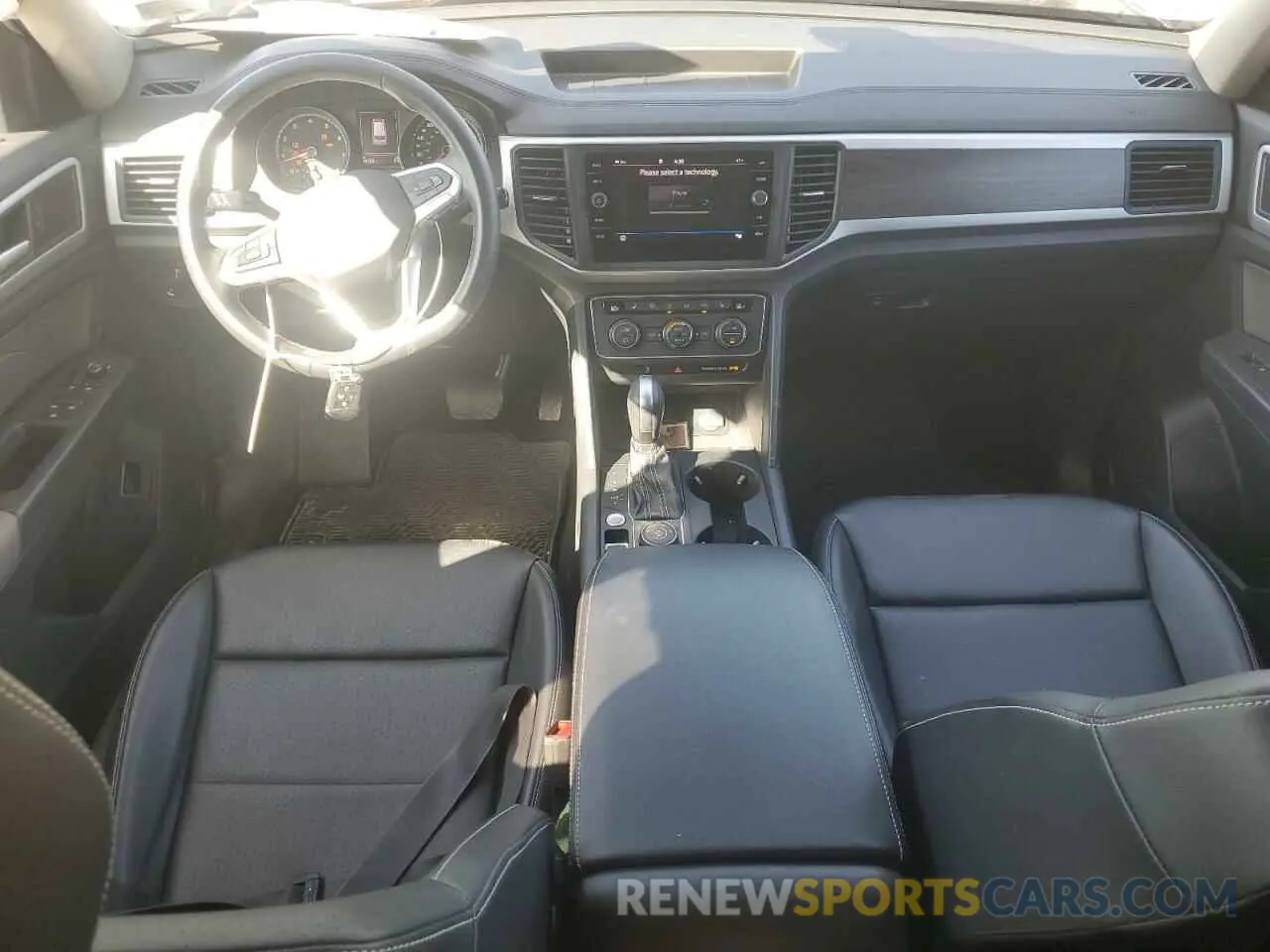 8 Photograph of a damaged car 1V2HR2CA1MC607827 VOLKSWAGEN ATLAS 2021