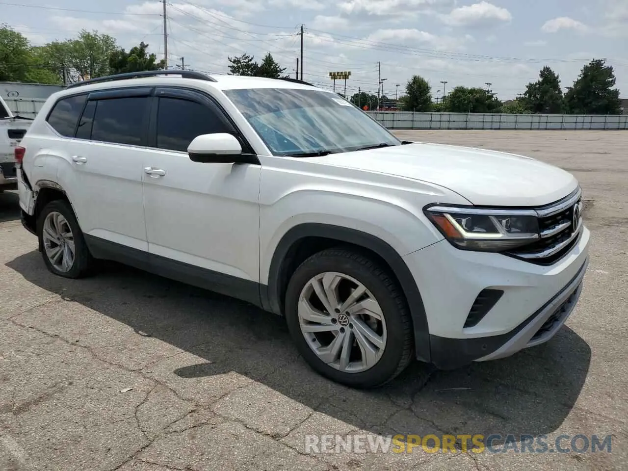 4 Photograph of a damaged car 1V2HR2CA2MC539957 VOLKSWAGEN ATLAS 2021
