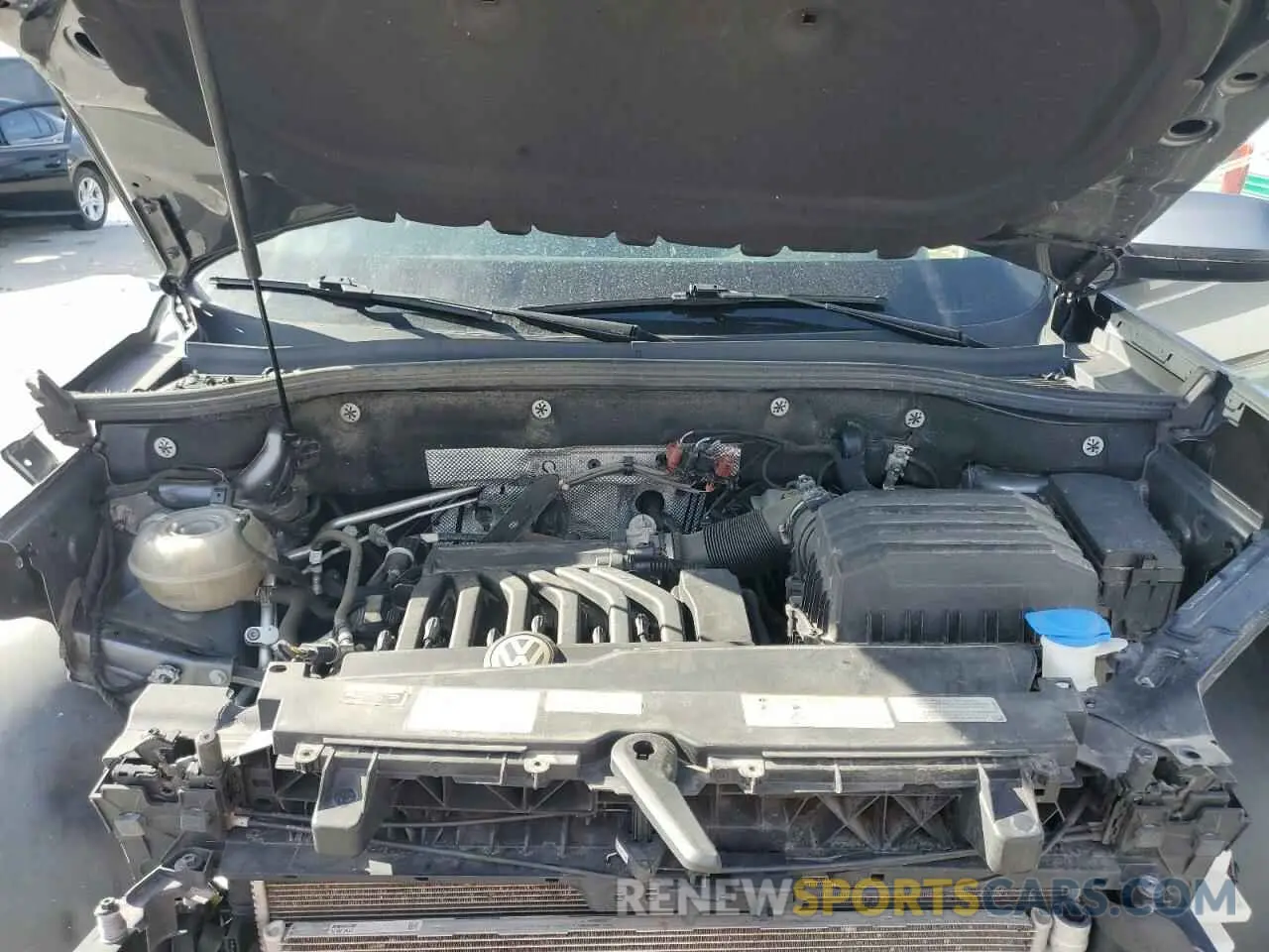 11 Photograph of a damaged car 1V2HR2CA2MC545631 VOLKSWAGEN ATLAS 2021