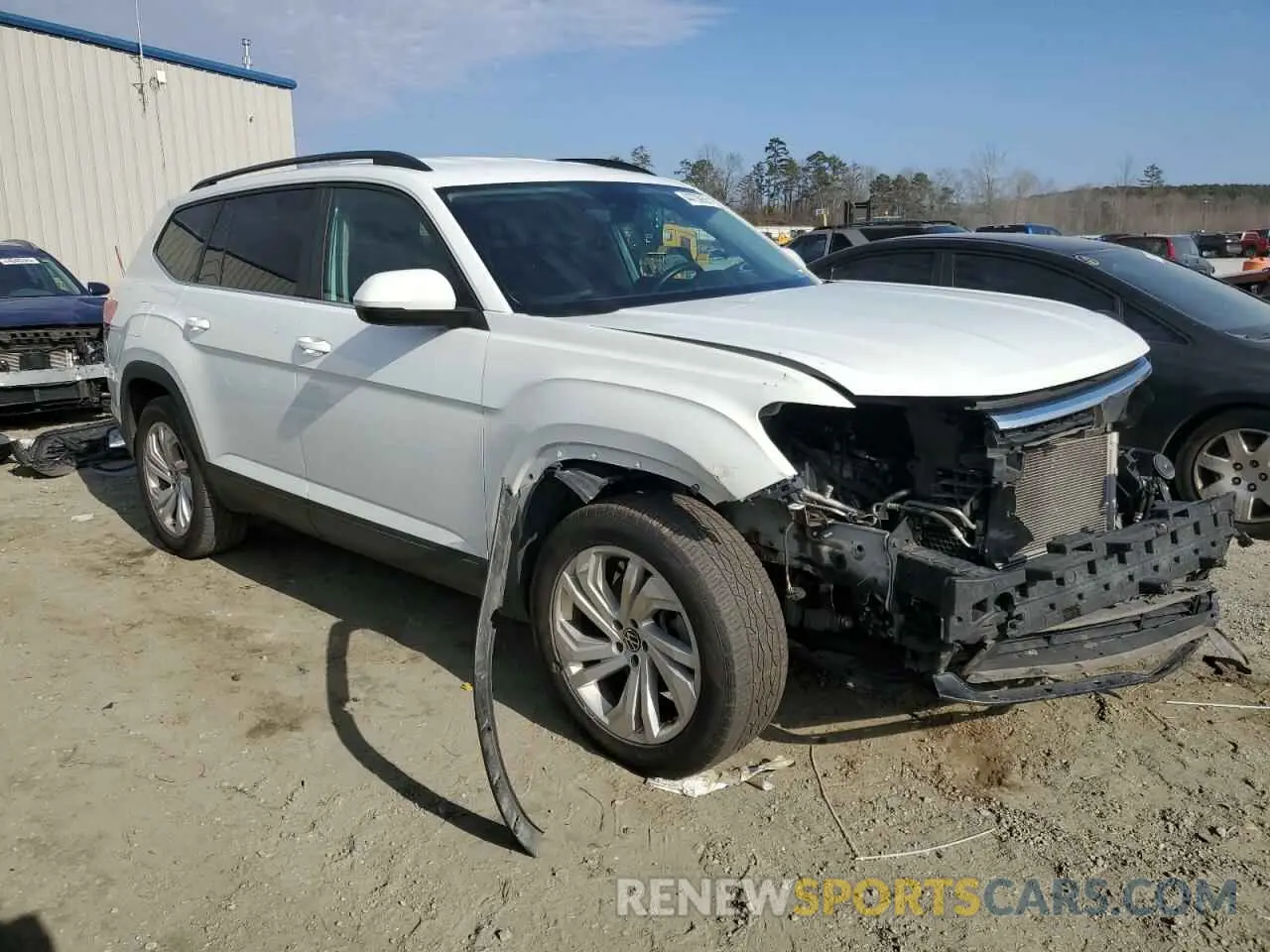 4 Photograph of a damaged car 1V2HR2CA3MC550966 VOLKSWAGEN ATLAS 2021
