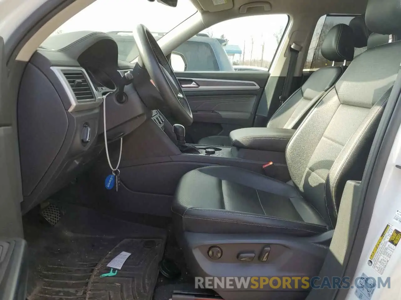 7 Photograph of a damaged car 1V2HR2CA3MC550966 VOLKSWAGEN ATLAS 2021